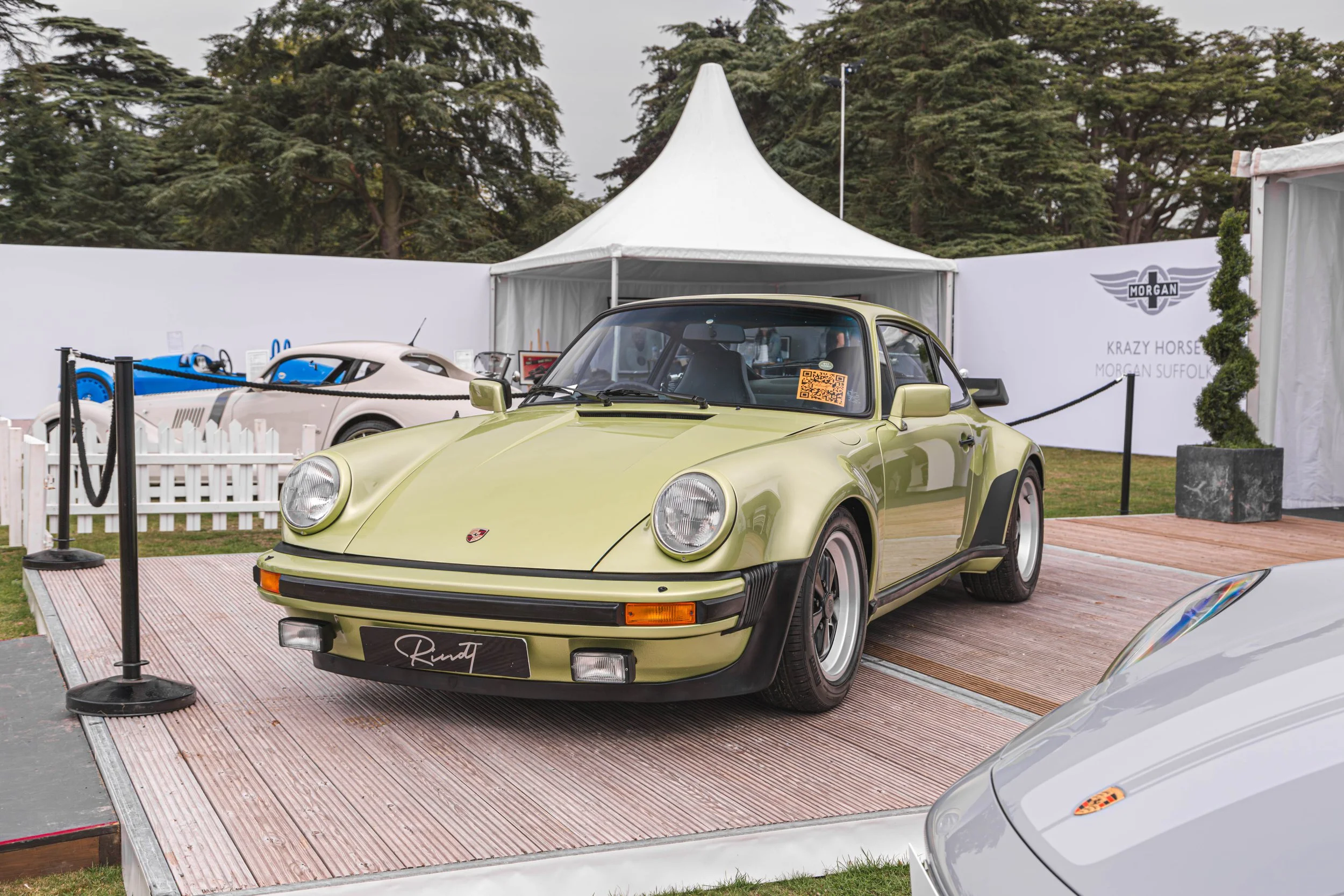 Crown Imagery @ Salon Prive 2024-1087.jpg (Copy)