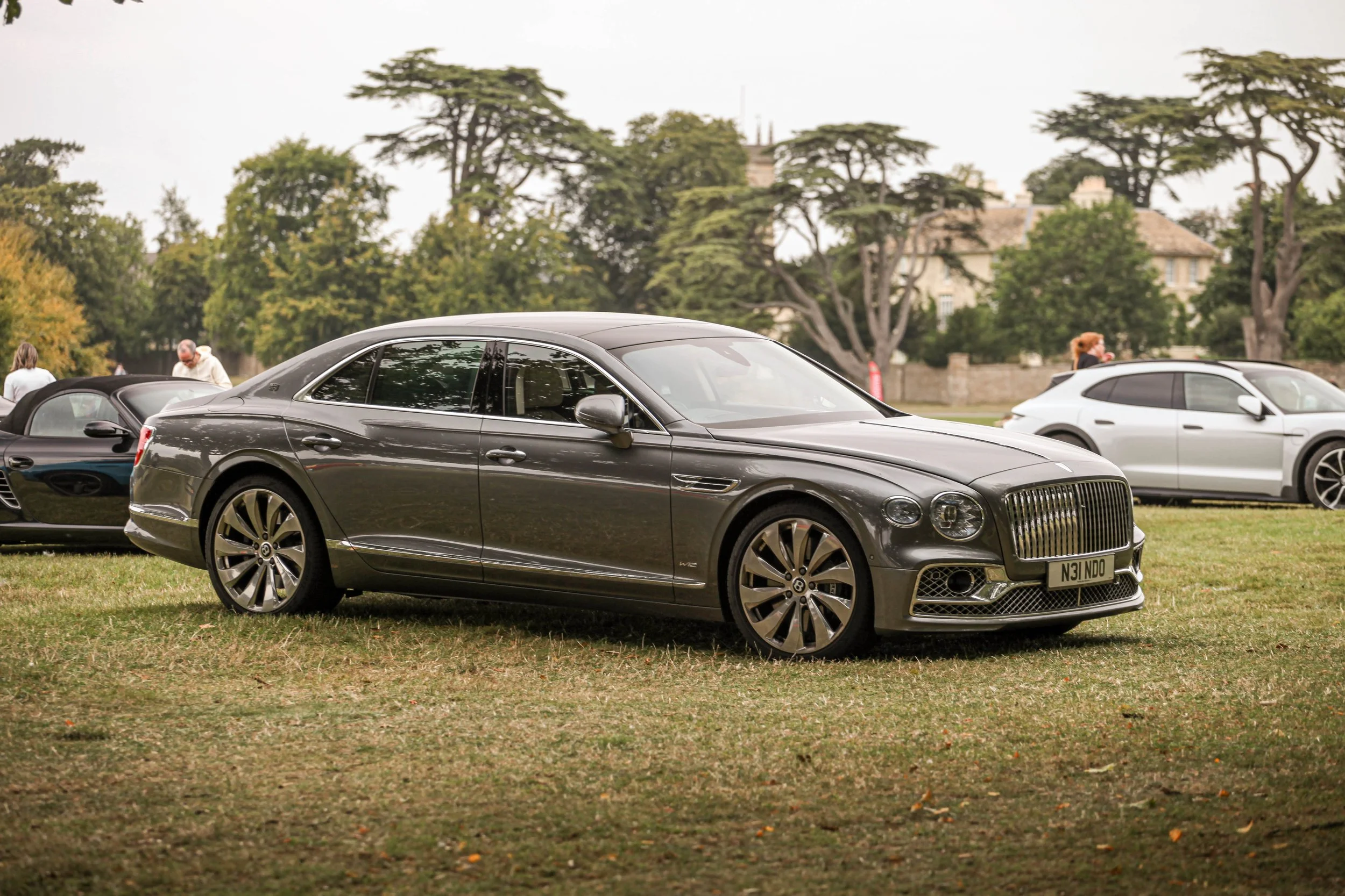 Crown Imagery @ Salon Prive 2024-1078.jpg (Copy)