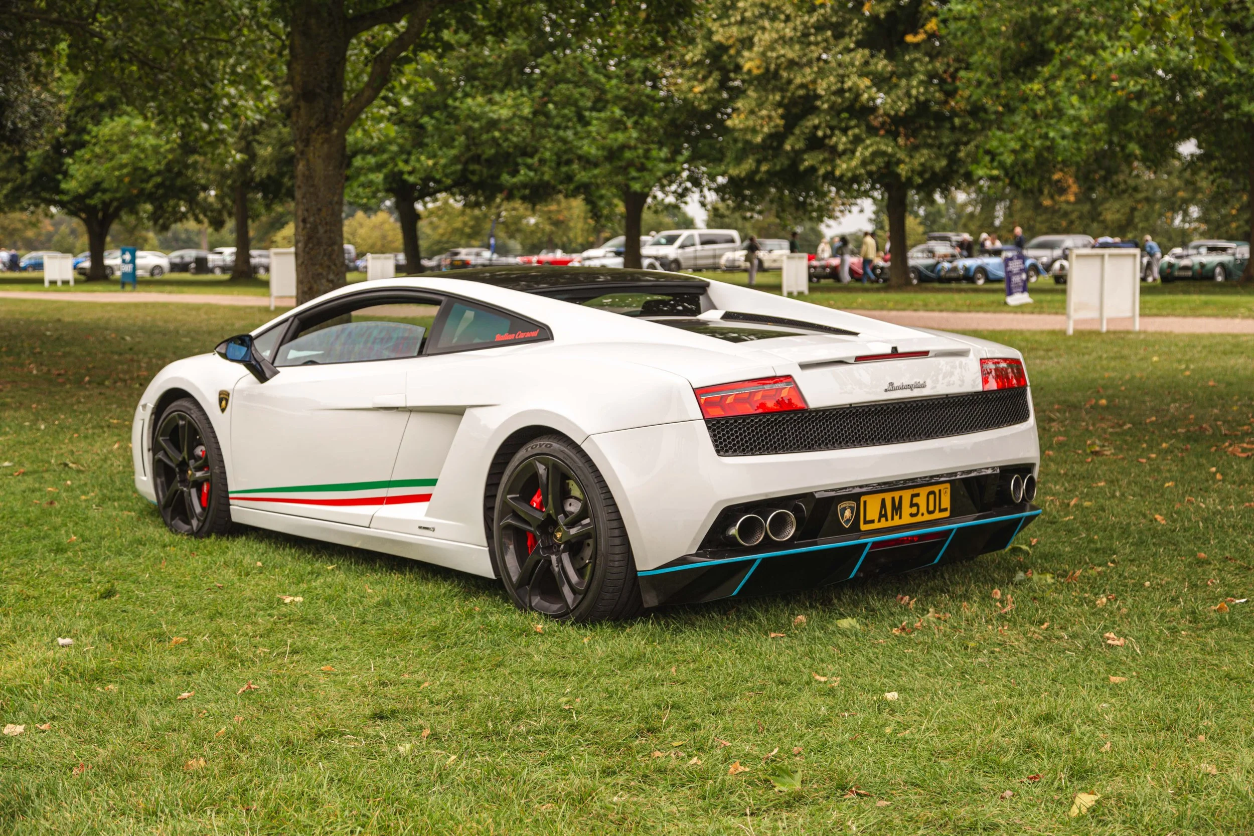 Crown Imagery @ Salon Prive 2024-998.jpg (Copy)