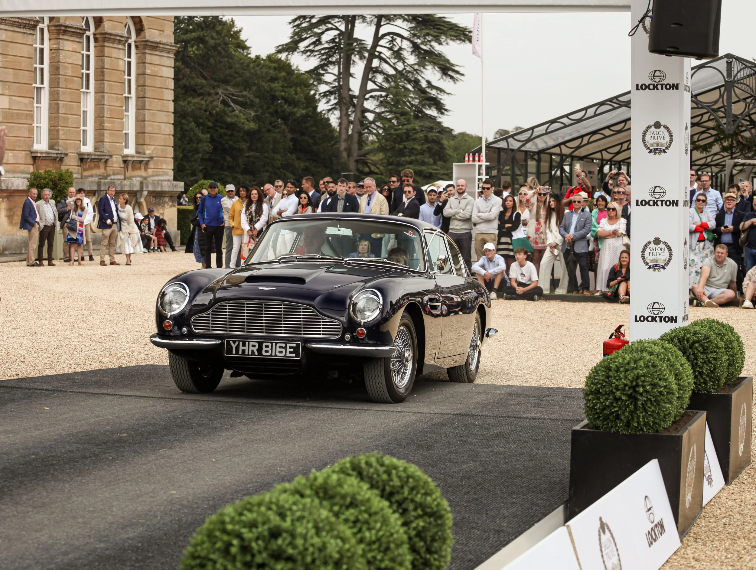 Crown Imagery @ Salon Prive 2024-996.jpg (Copy)