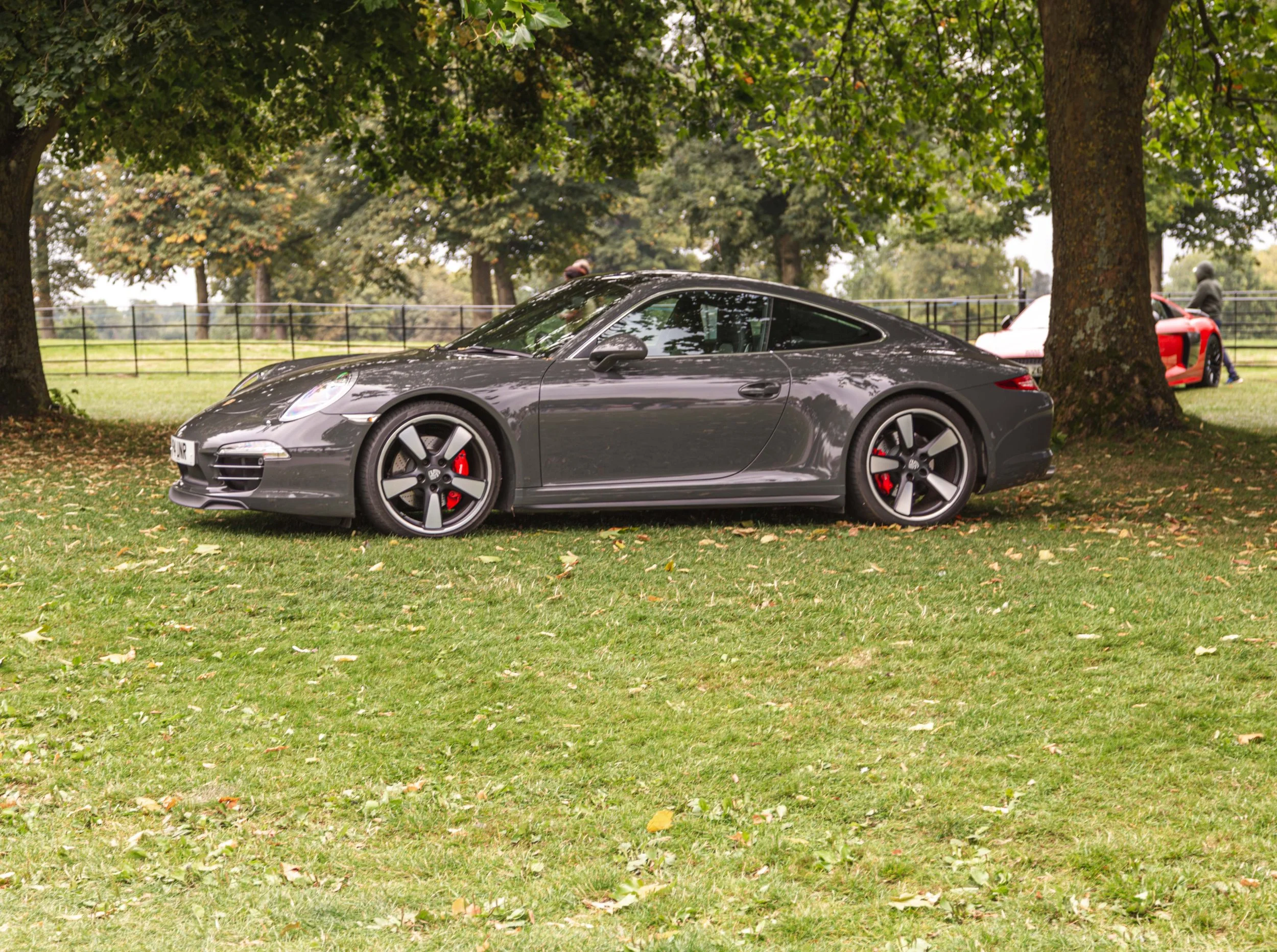 Crown Imagery @ Salon Prive 2024-988.jpg (Copy)