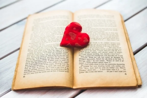 red-love-heart-old.jpg