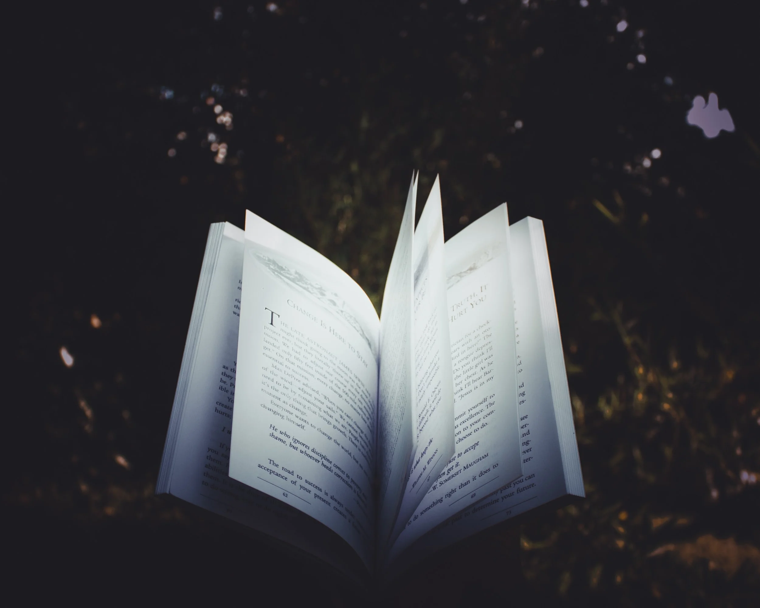 book-pages-college-education-448835.jpg