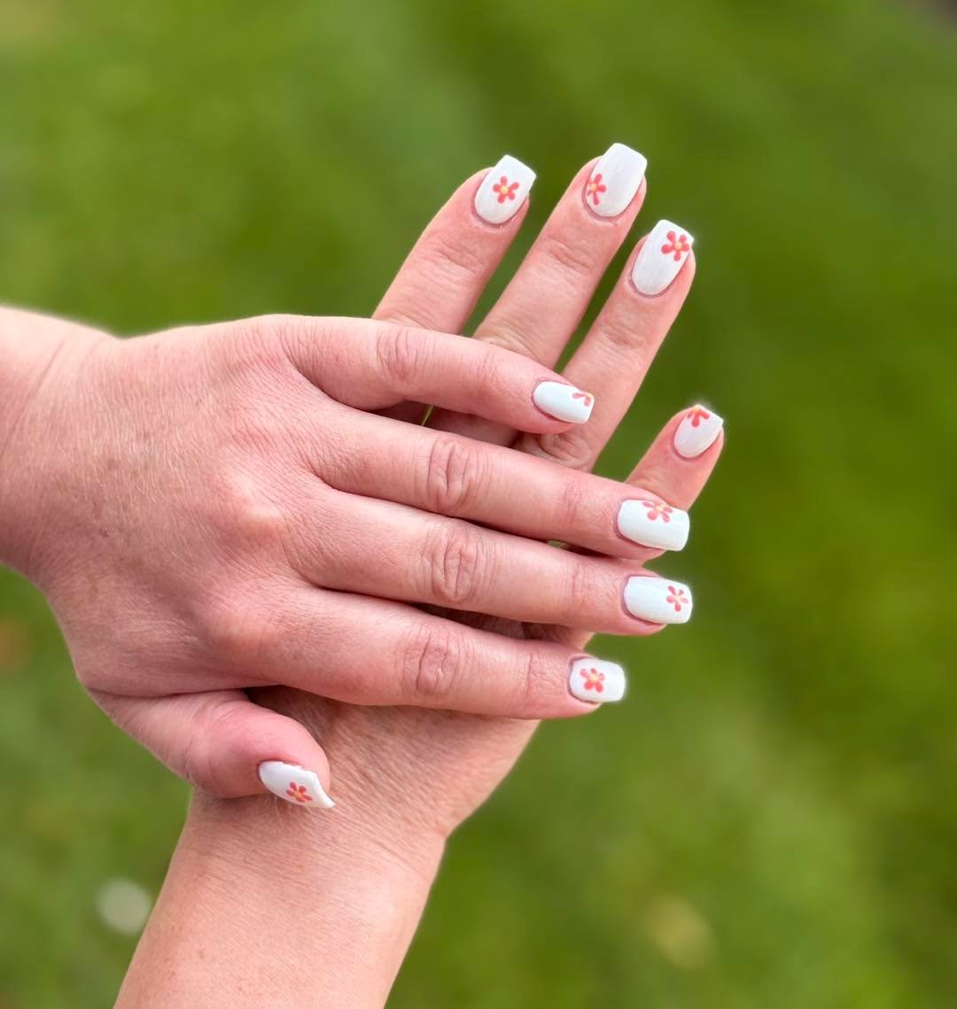 Flower Power! We love these bright springy acrylics. 

Call or make your appointment online today 🌼
www.willowcreeksalon.com
419-882-1222

#sylvaniasalon #toledosalon #sylvania #sylvaniabusiness #willowcreeksalon #willowcreek