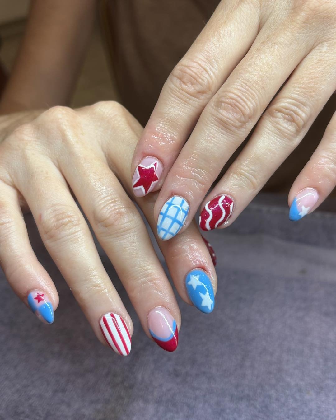 🇺🇸 Flag? ✔️
🎇 Fireworks? ✔️
🍔 Grill? ✔️
Patriotic manicure? 😬😱😥

Something missing from your 4th of July to-do list? We have a couple appointments between now and next Thursday; be sure to book online or call the salon at 419-882-1222!