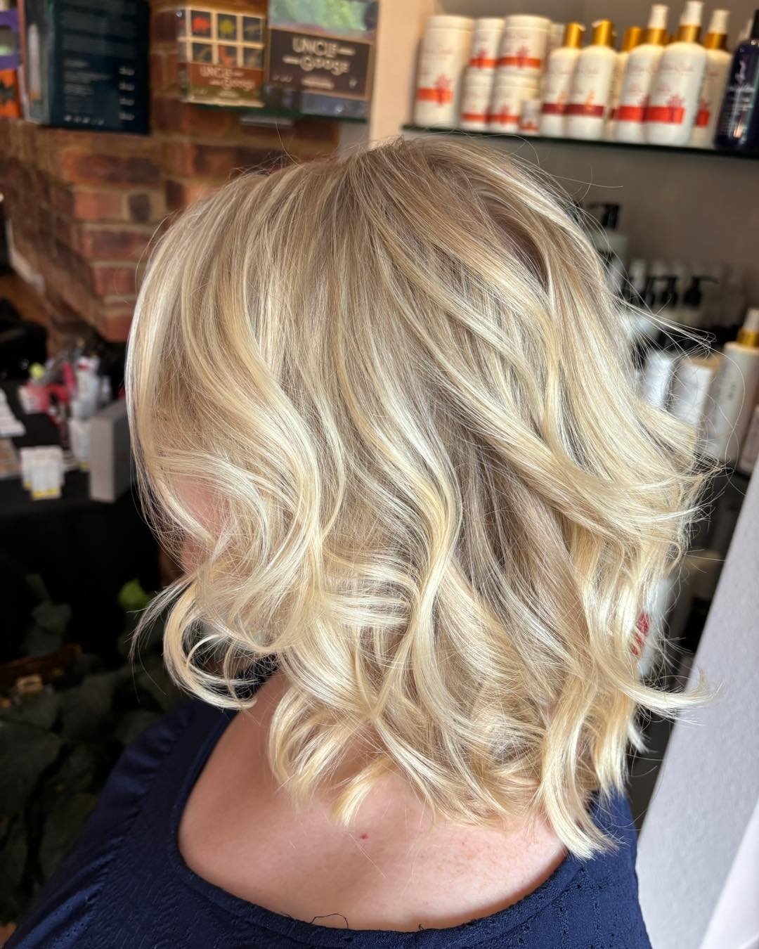 Beautiful summer blonde with a fresh short cut ☀️💇🏼&zwj;♀️🦋

#sylvaniasalon #toledosalon #sylvania #sylvaniabusiness #willowcreeksalon #willowcreek