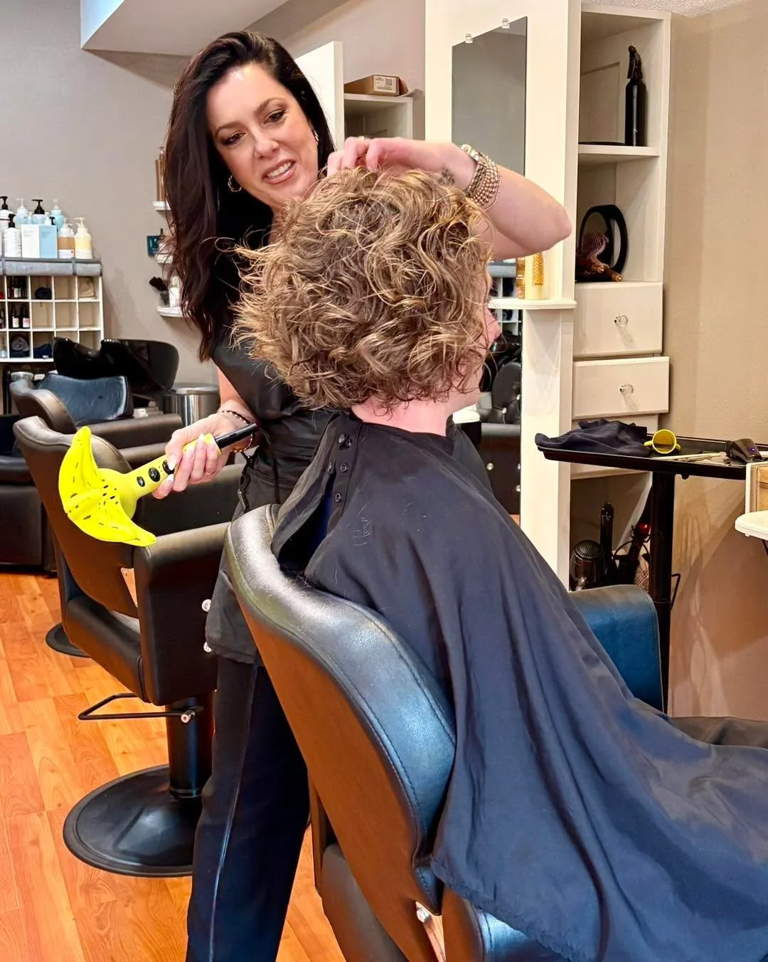 &ldquo;Did you know your hair could do that?!&rdquo; 

We loved watching Kristen&rsquo;s hair transform from sleek and straightened to bouncy curls! Heather used Davines Love Curl Cream to achieve this style. 

#sylvaniasalon #toledosalon #sylvania #