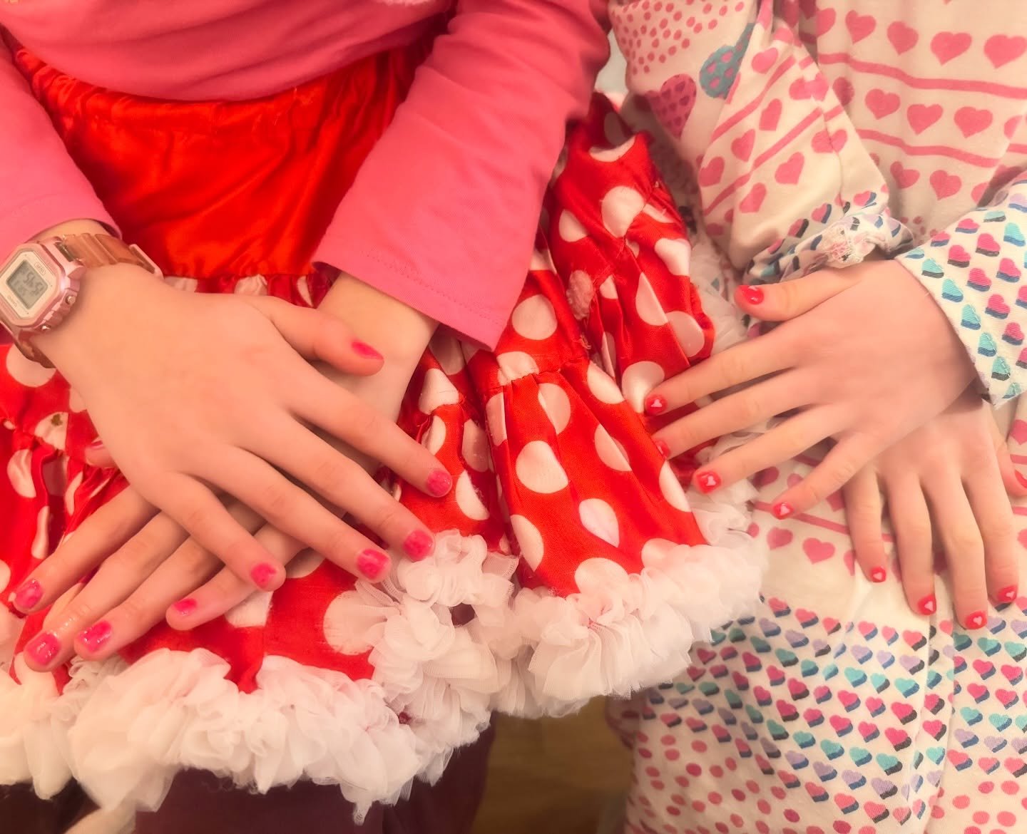 Four sweet girls came in today and left with extra hearts! 💗💗💗💗 #willowcreeksalon #gelmanicure #nails #heartnails #valentinesnailart