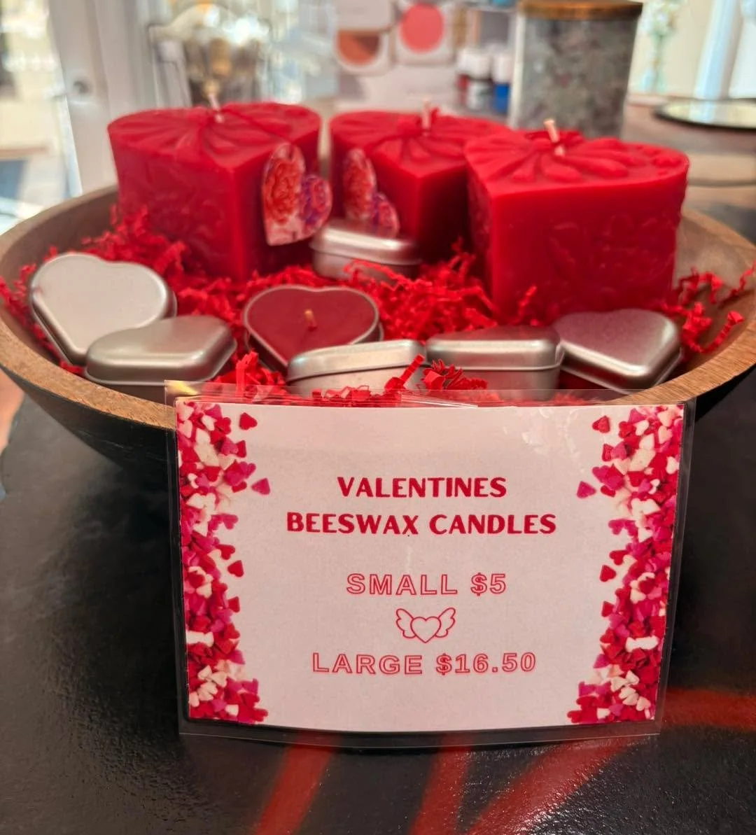 It&rsquo;s always a great time to share your heart &hearts;️

Stop and and grab one of our cinnamon scented heart-shaped beeswax candles before they&rsquo;re gone!

#sylvaniasalon #toledosalon #sylvania #sylvaniabusiness #willowcreeksalon #willowcree