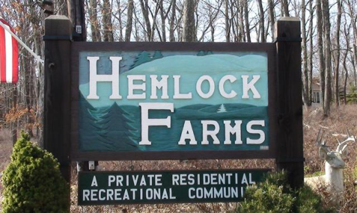 orig_17-HEMLOCK_FARMS_ENTRANCE_cfcf0ad4-635c-4966-b1dd-705ef6e439c7.jpg