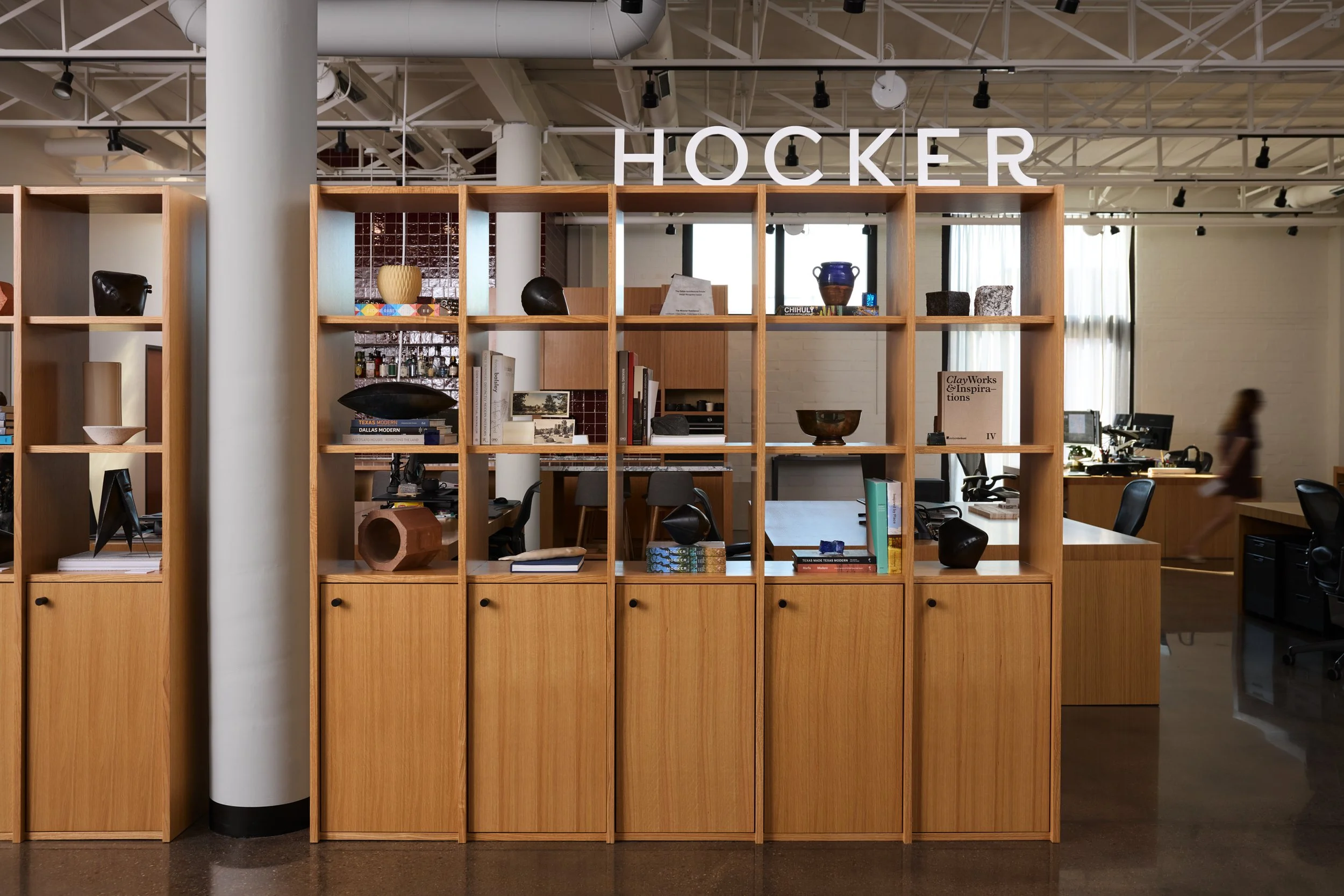 HOCKER - ENTRY.jpg