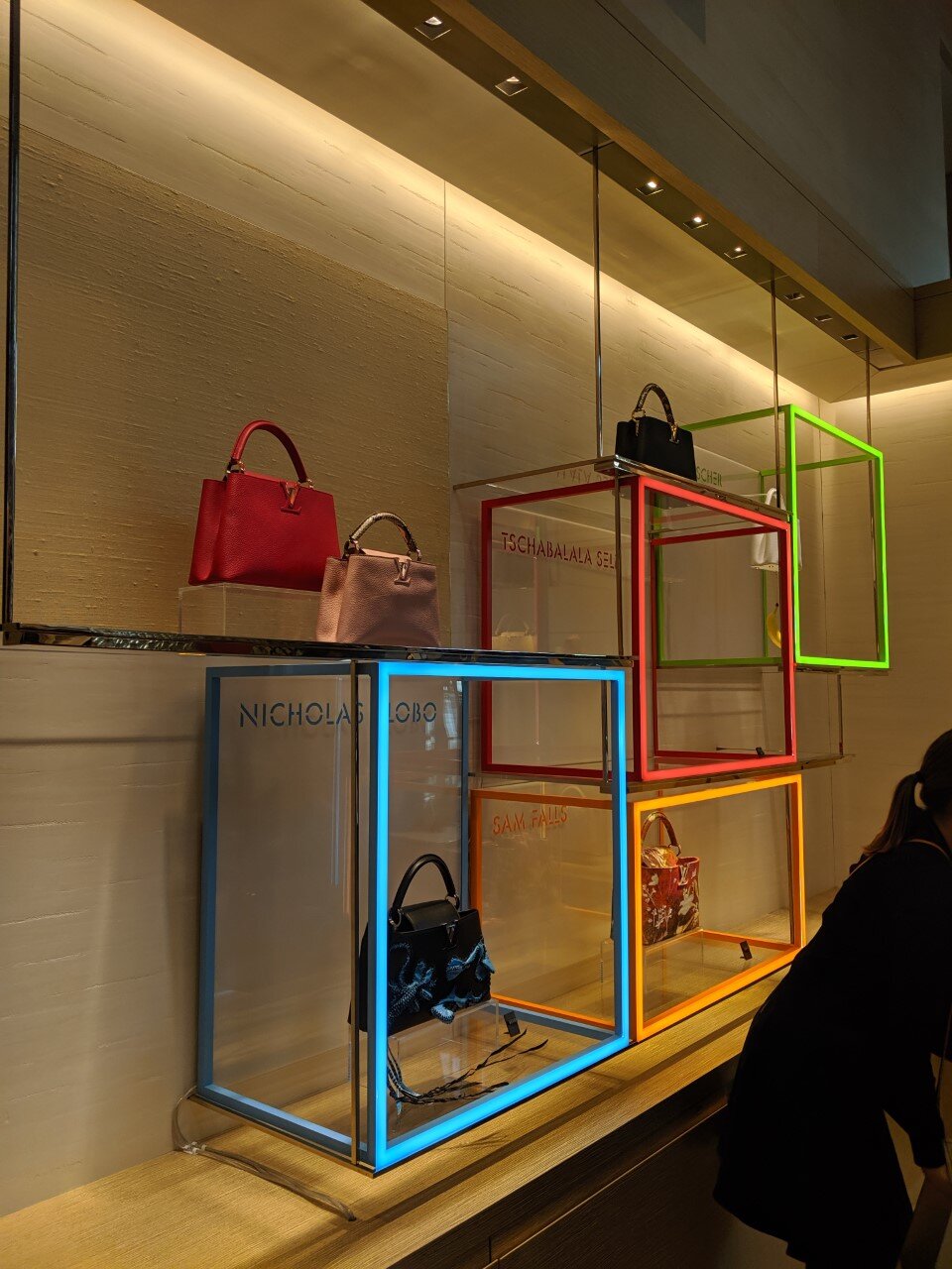 Visit to the Louis Vuitton Flagship in Paris — ETHOS DECORUM