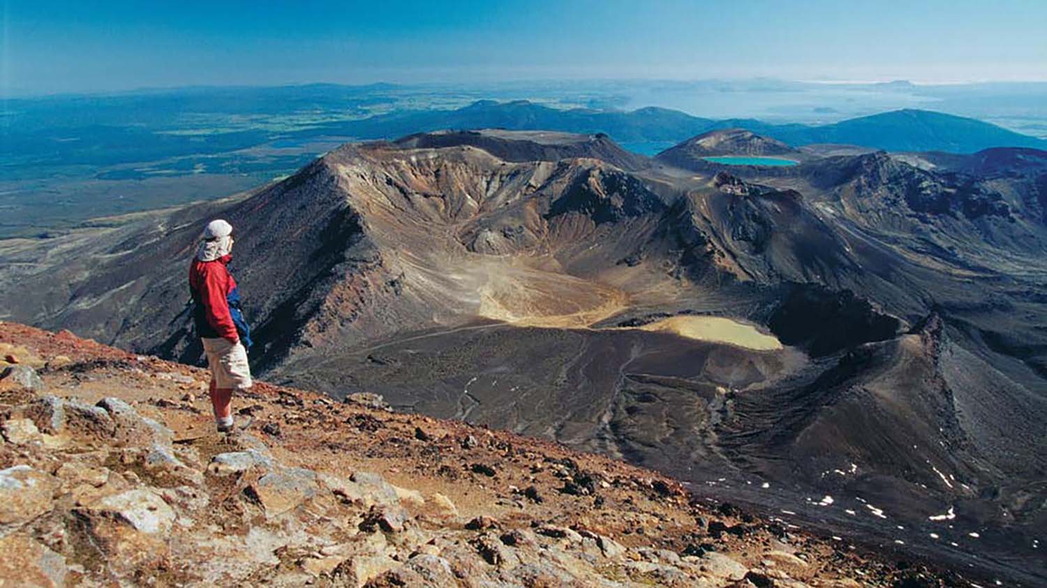 tongariro-alpine-crossing.jpg