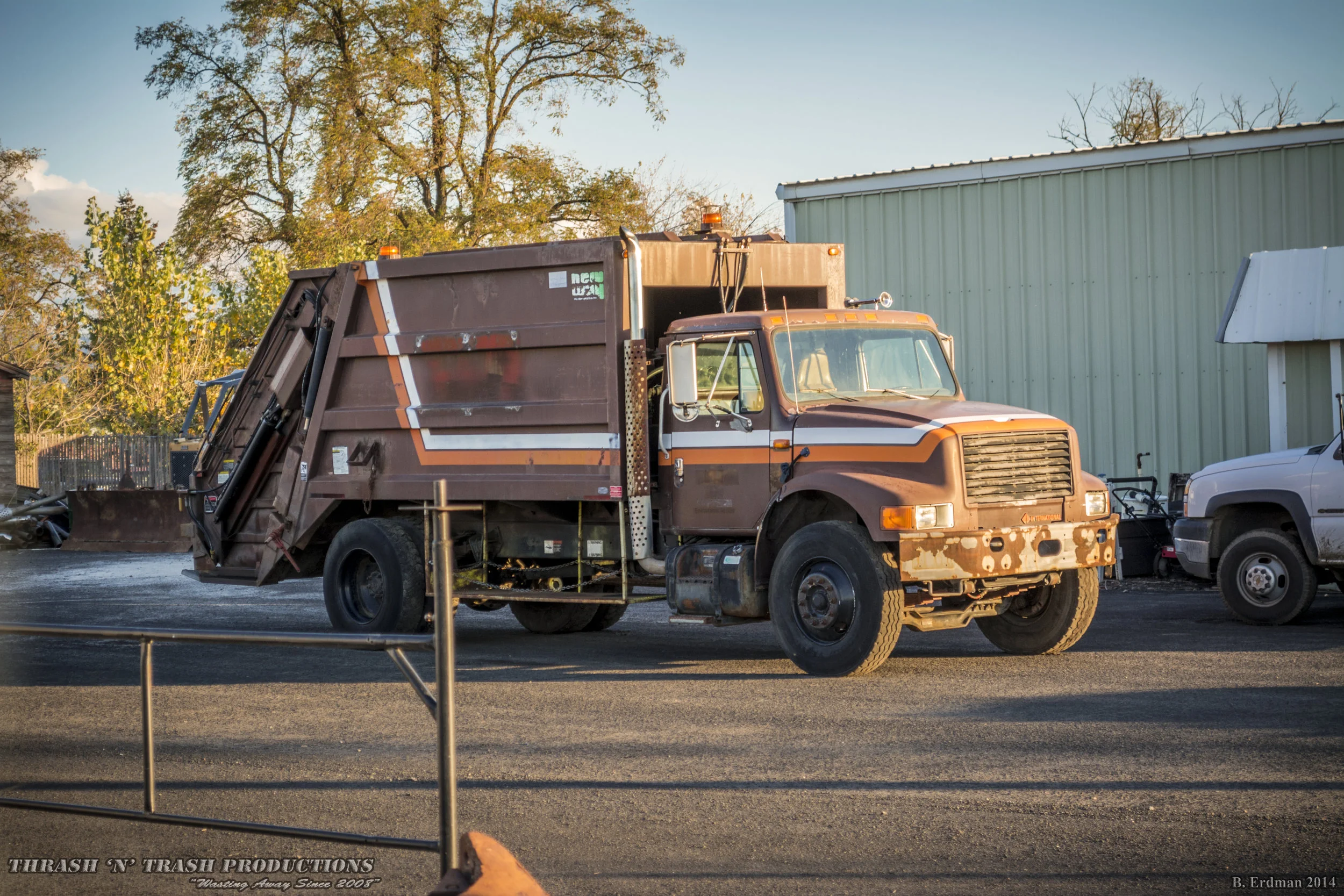 New Way Trash Packer _ Refuse Trucks & Garbage Trucks – HBUN