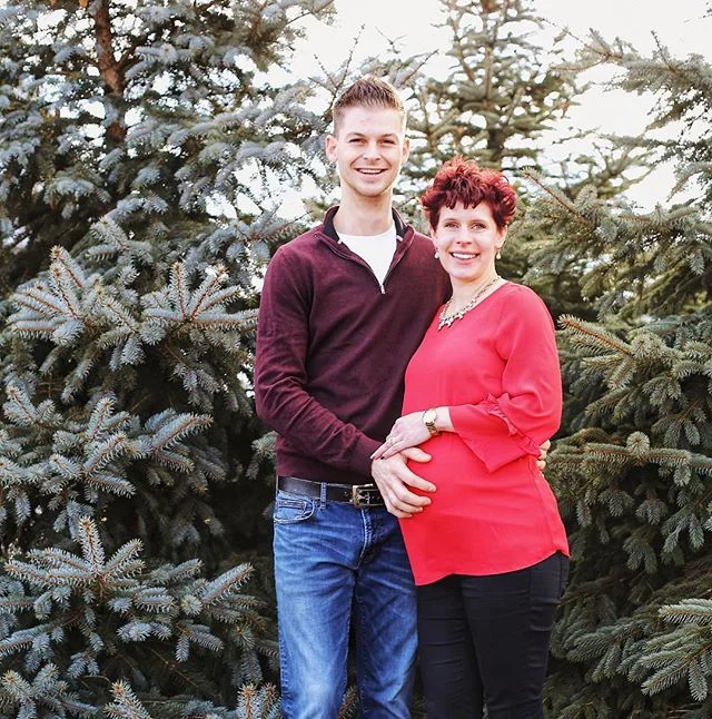 Merry Christmas from our family to yours! We hope you have a blessed day with friends and family and may the birth of our Saviour bring you peace and joy! 📷: @rose.brakke.videos •
•
•
•
•
#hairfashionandbridal #christmas #32weeks