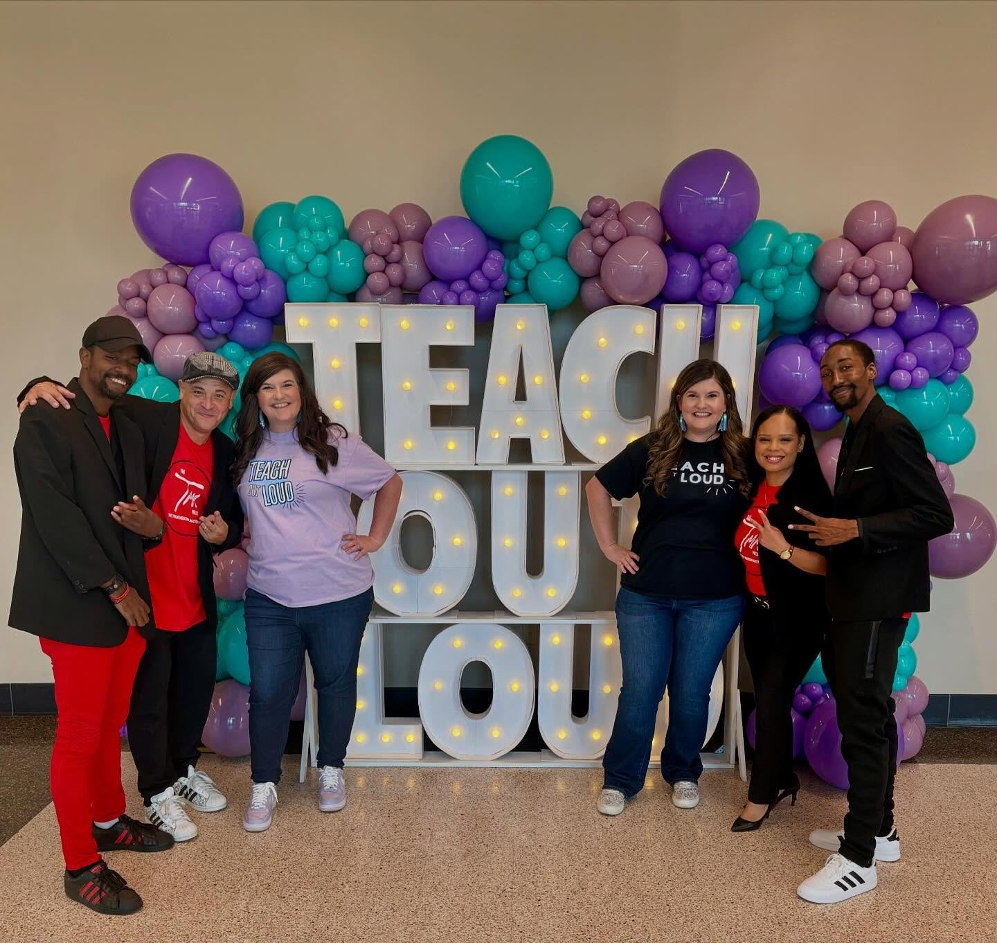 Massive thanks to the incredible staff & all the amazing educators @teachoutloudconference 💜
#teachoutloudconference2025 #educatorsconference #artsed #performingartscollective #truevoicesloudchoices #spokenwordpoetry #livemusicanddance #thetmmp