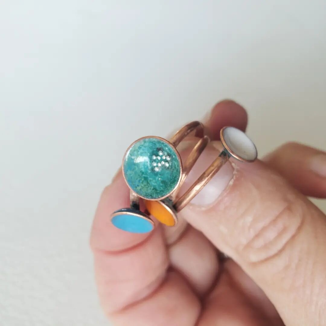 Made a small batch of colorful rings. 
.
More @trio_ellsworth or order directly from me.
.
.
.
#enamelrings #handcrafted #slowmade #smallbusiness #artistmade #jewelrymaker #littlethings #littlerings #enameling