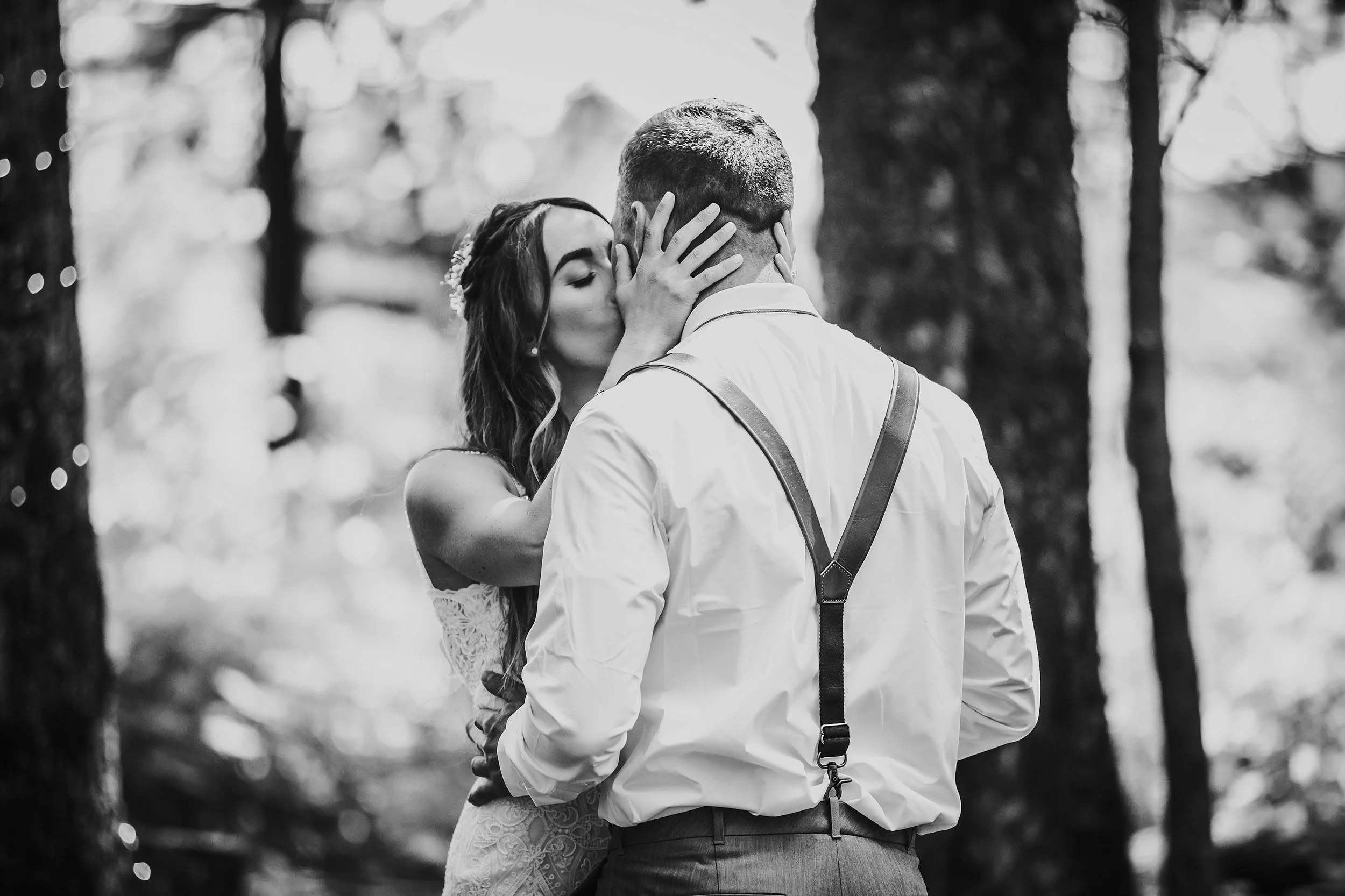 Gilbertsville-Farmhouse-Wedding-Photographer_0041.jpg