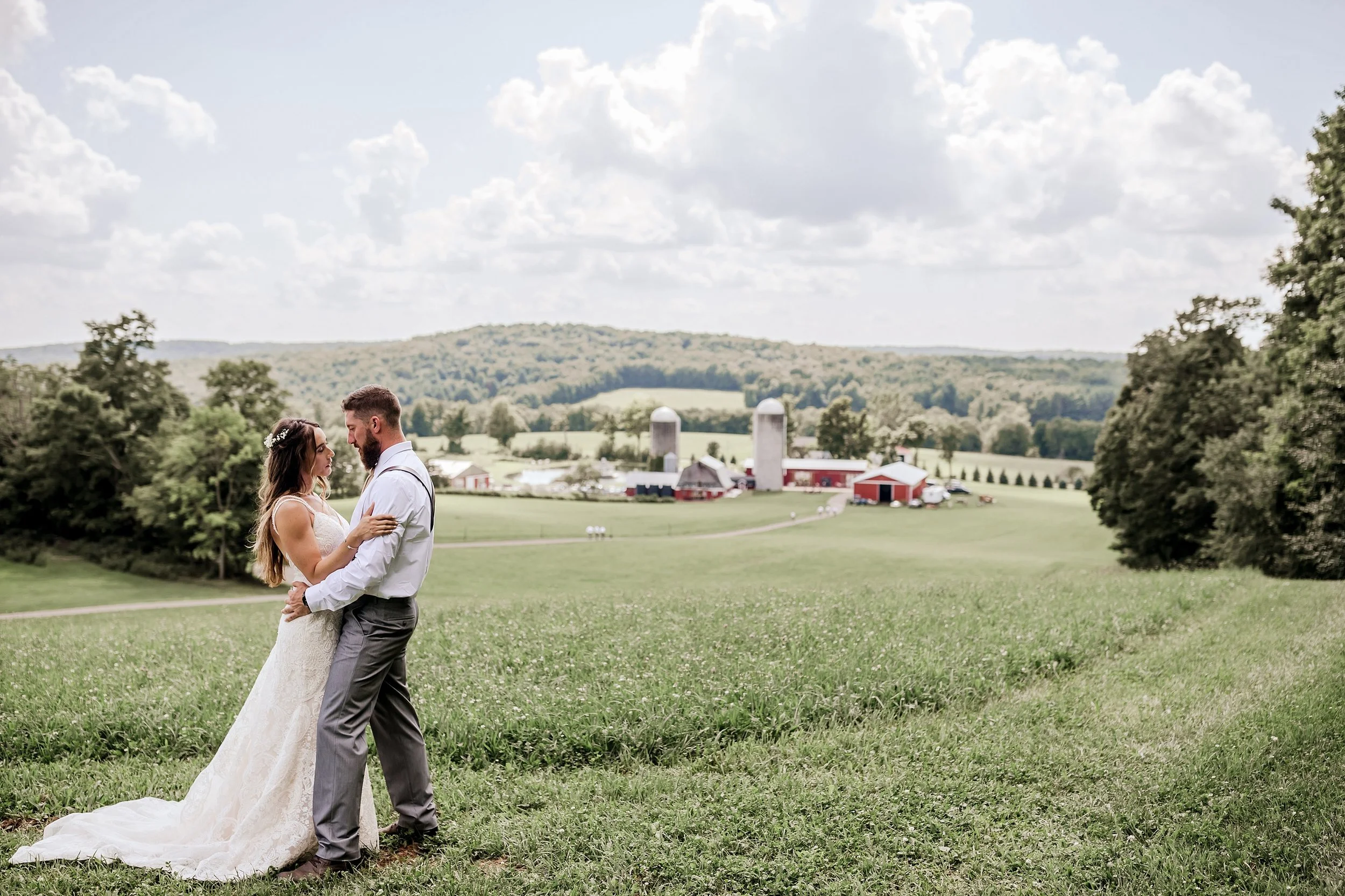 Gilbertsville-Farmhouse-Wedding-Photographer_0045.jpg