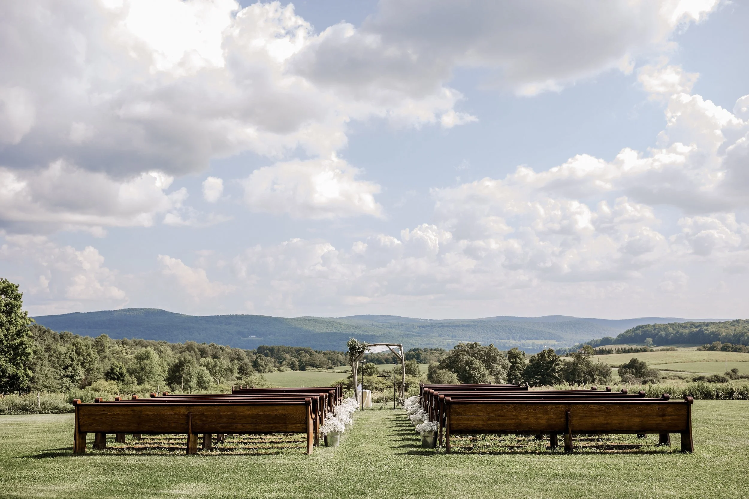 Gilbertsville-Farmhouse-Wedding-Photographer_0071.jpg