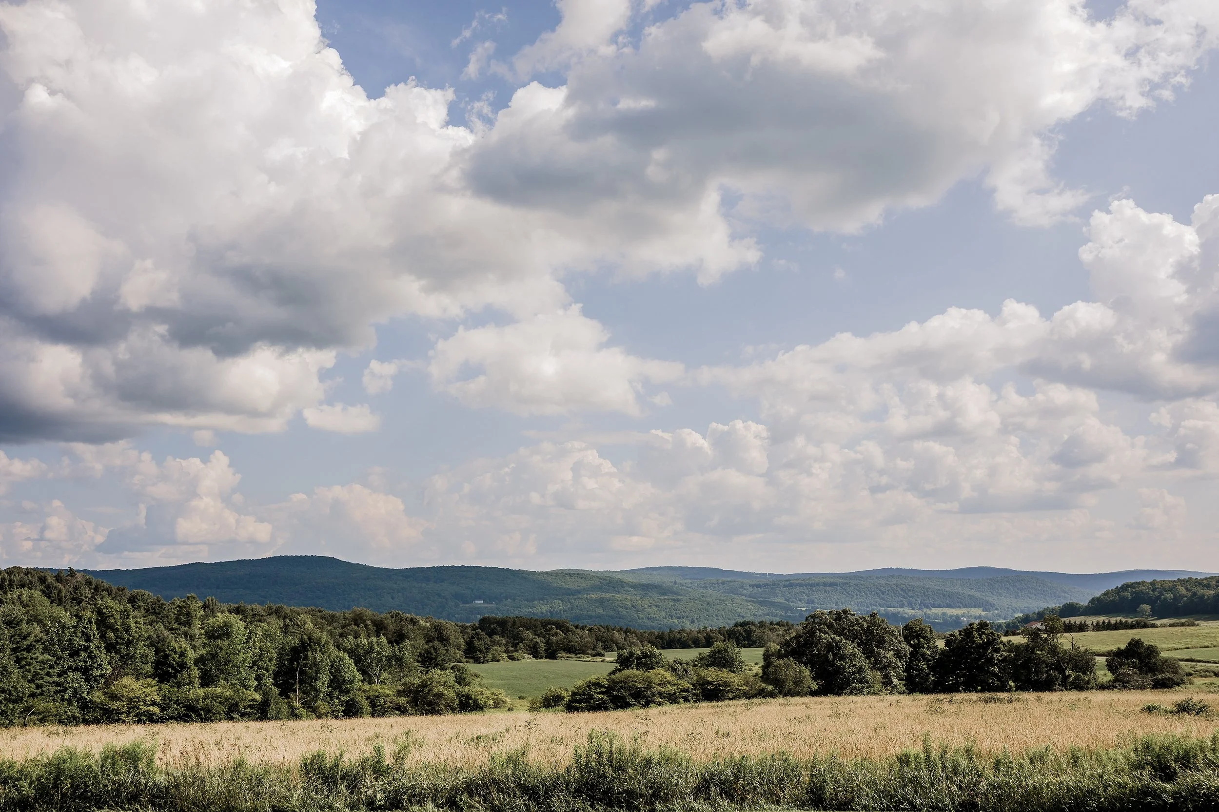 Gilbertsville-Farmhouse-Wedding-Photographer_0073.jpg