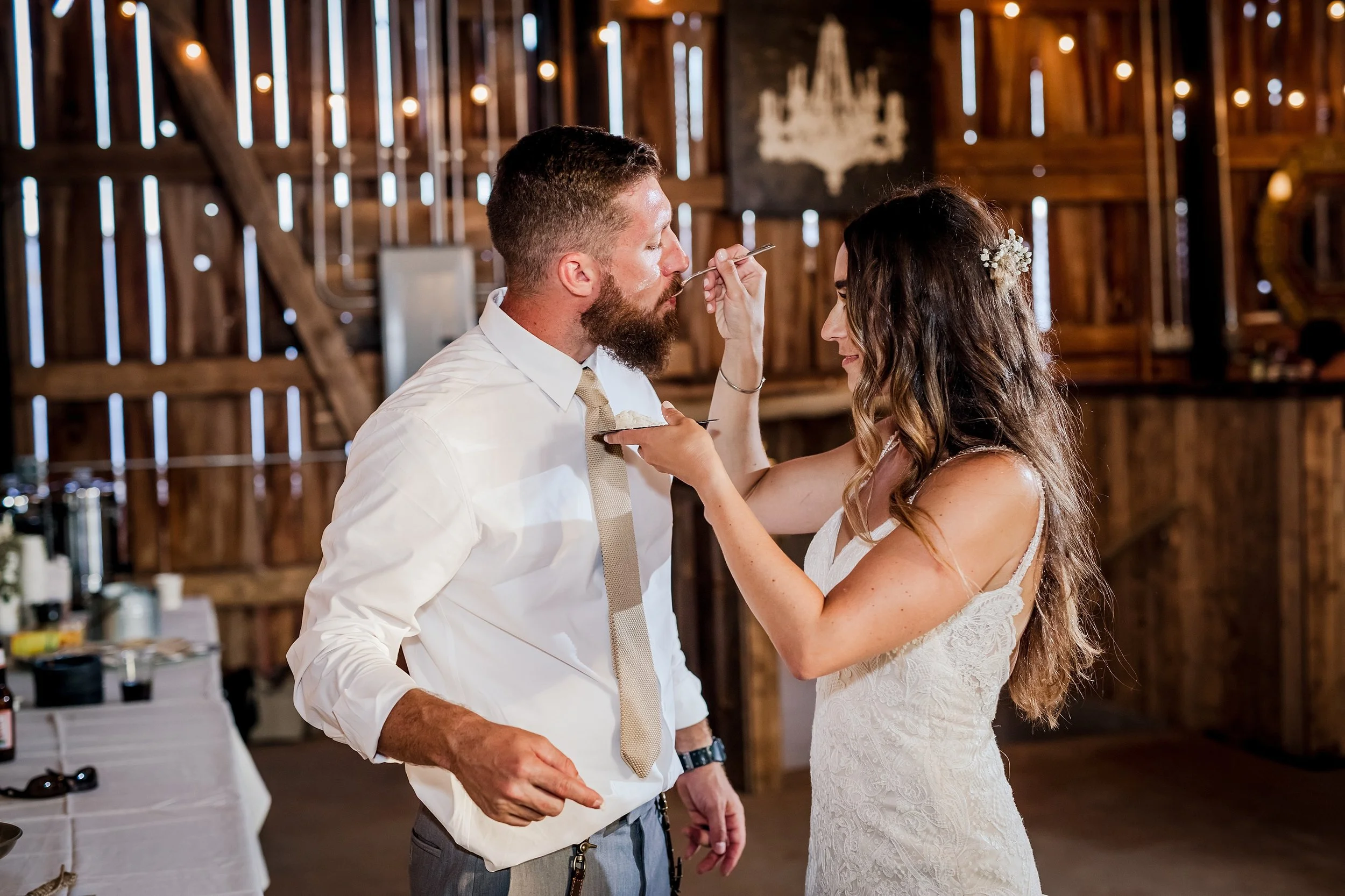 Gilbertsville-Farmhouse-Wedding-Photographer_0110.jpg