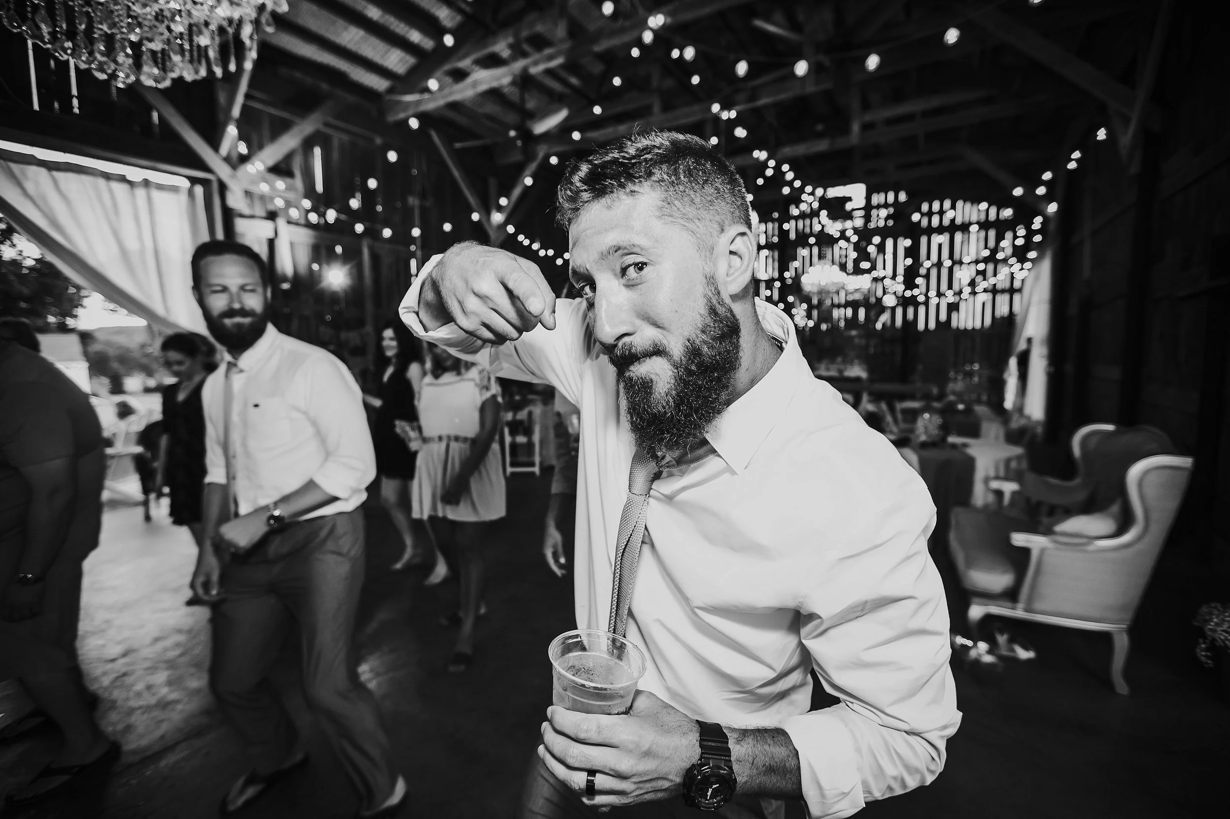 Gilbertsville-Farmhouse-Wedding-Photographer_0114.jpg