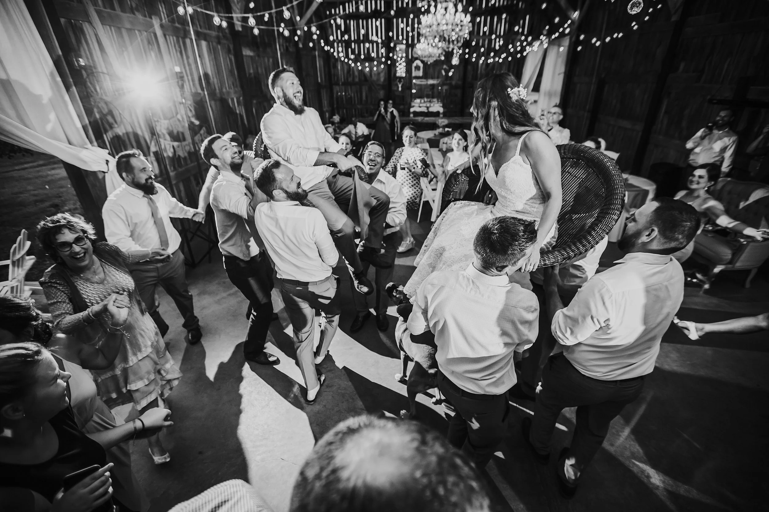 Gilbertsville-Farmhouse-Wedding-Photographer_0119.jpg