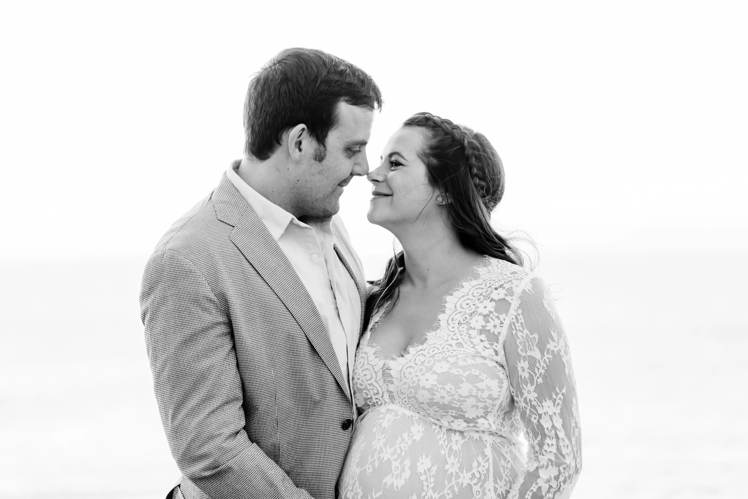 Mackenzie&VinnyMaternityPhotos-RedondoBeachPhotographerLauraPedrino-300.jpg