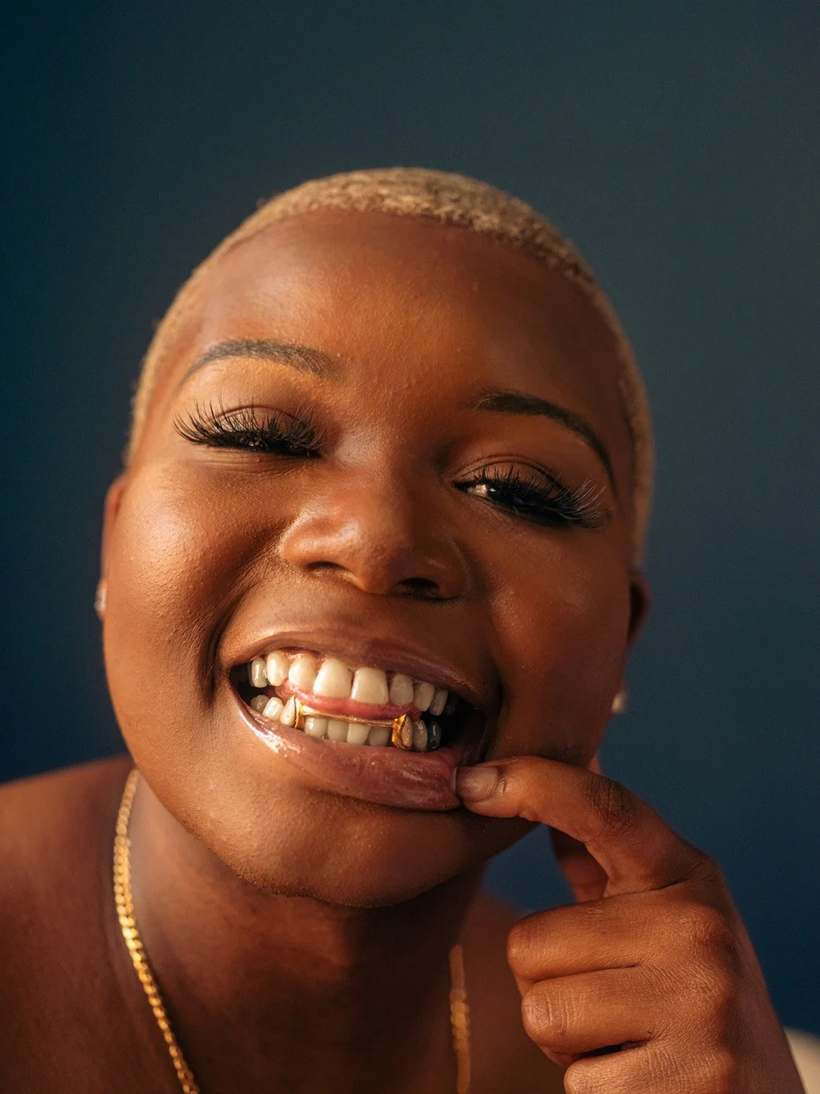 Amber Lauren: WavyWMN