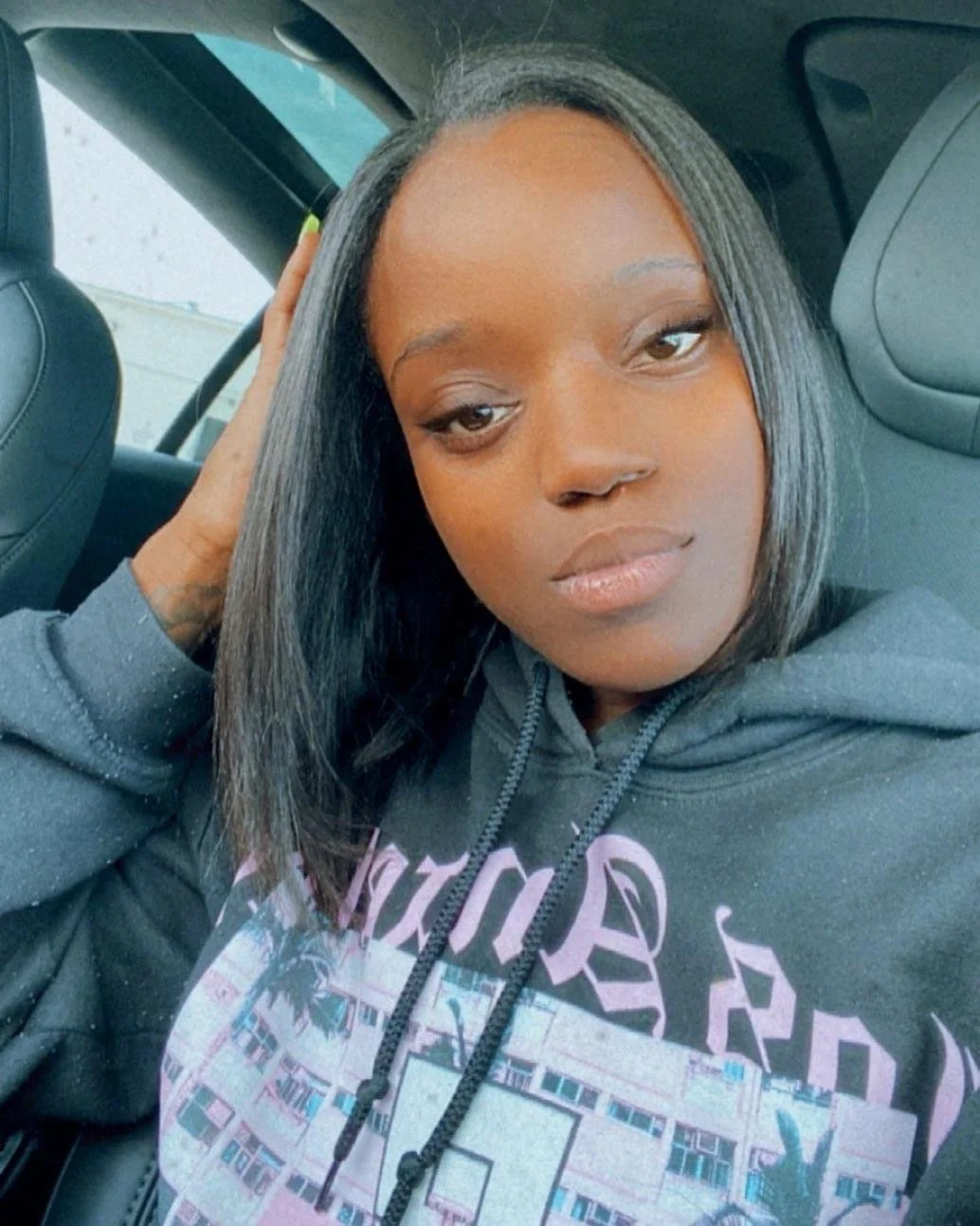 TaNisha Ingram : "The Household Creative"