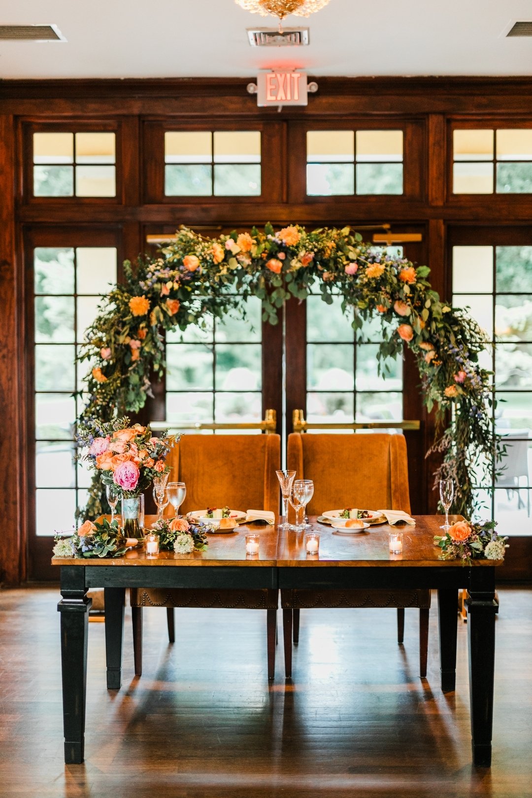 May is here and has us reminiscing about Sarah + Jon's gorgeous sweetheart table set up - it is giving us all the bright spring time vibes we could ask for! 

Love is in full bloom, wedding season is officially in full swing and we truly can't wait t