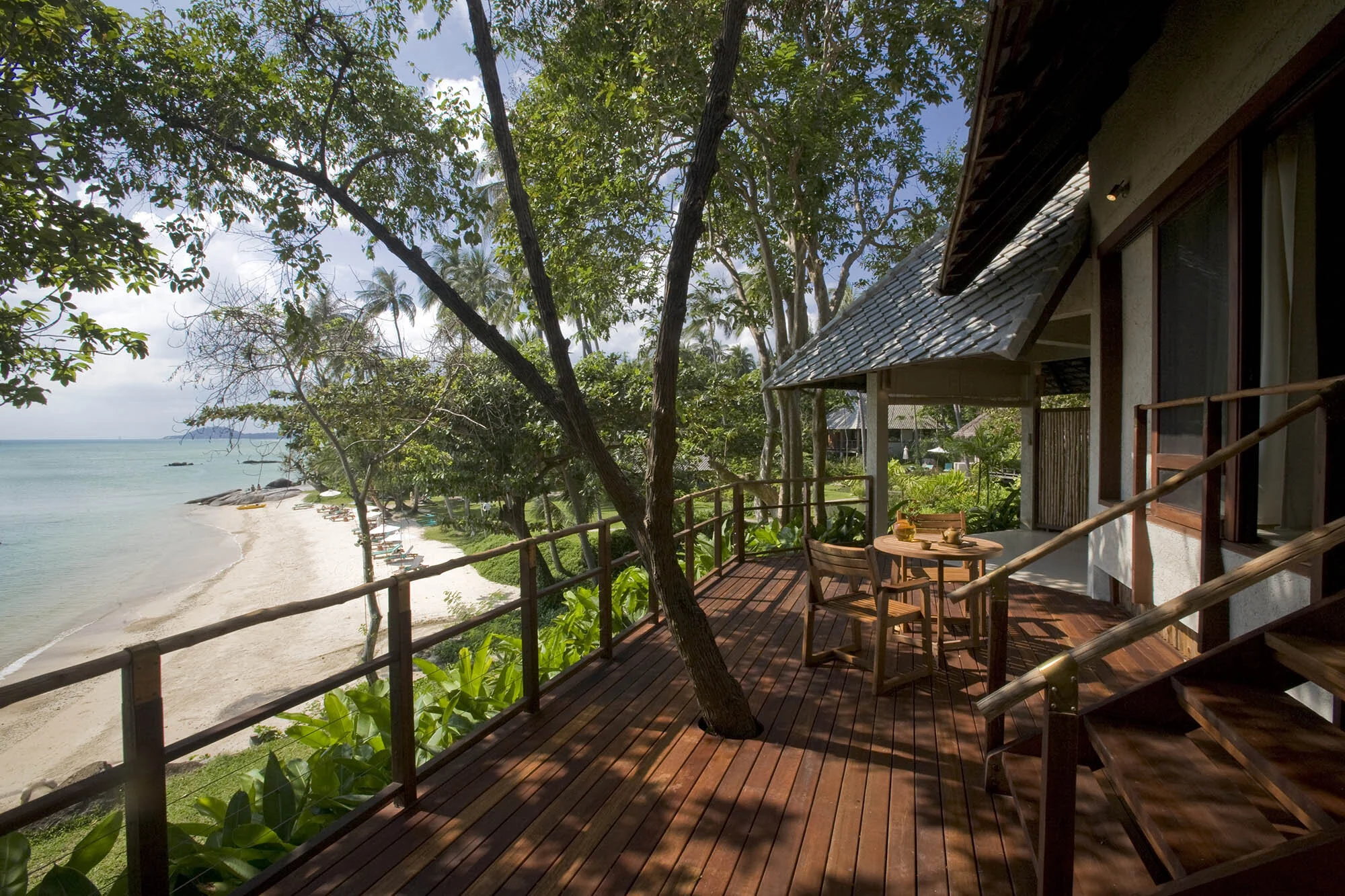 Beach_front_villa02.jpg