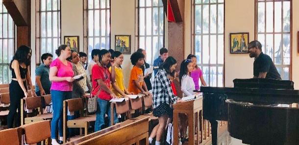 frank teaches chorus in the past.png