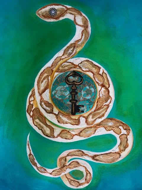 <strong>Key Keeper (White Snake)</strong>