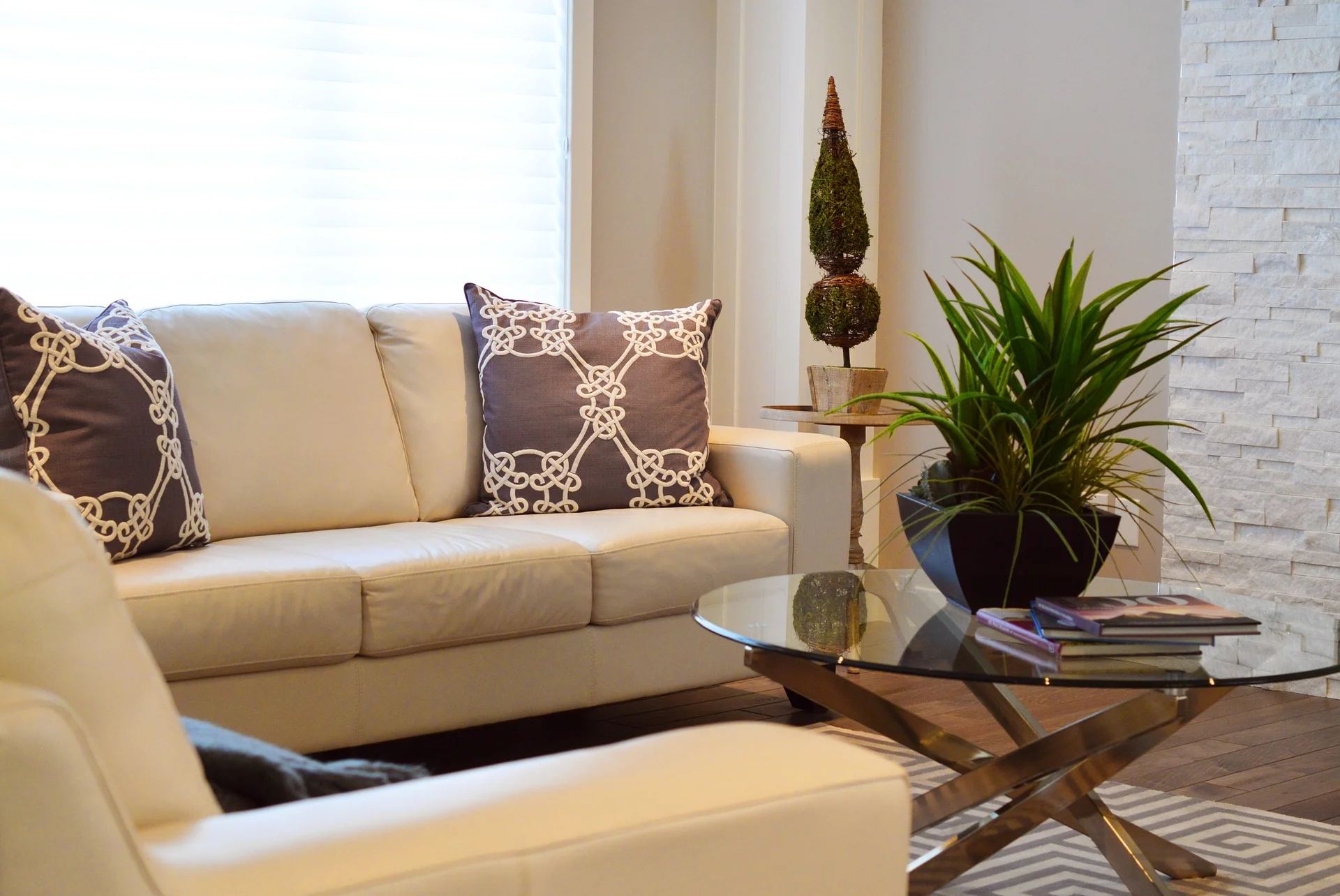 living-room-2174575_1920.jpg