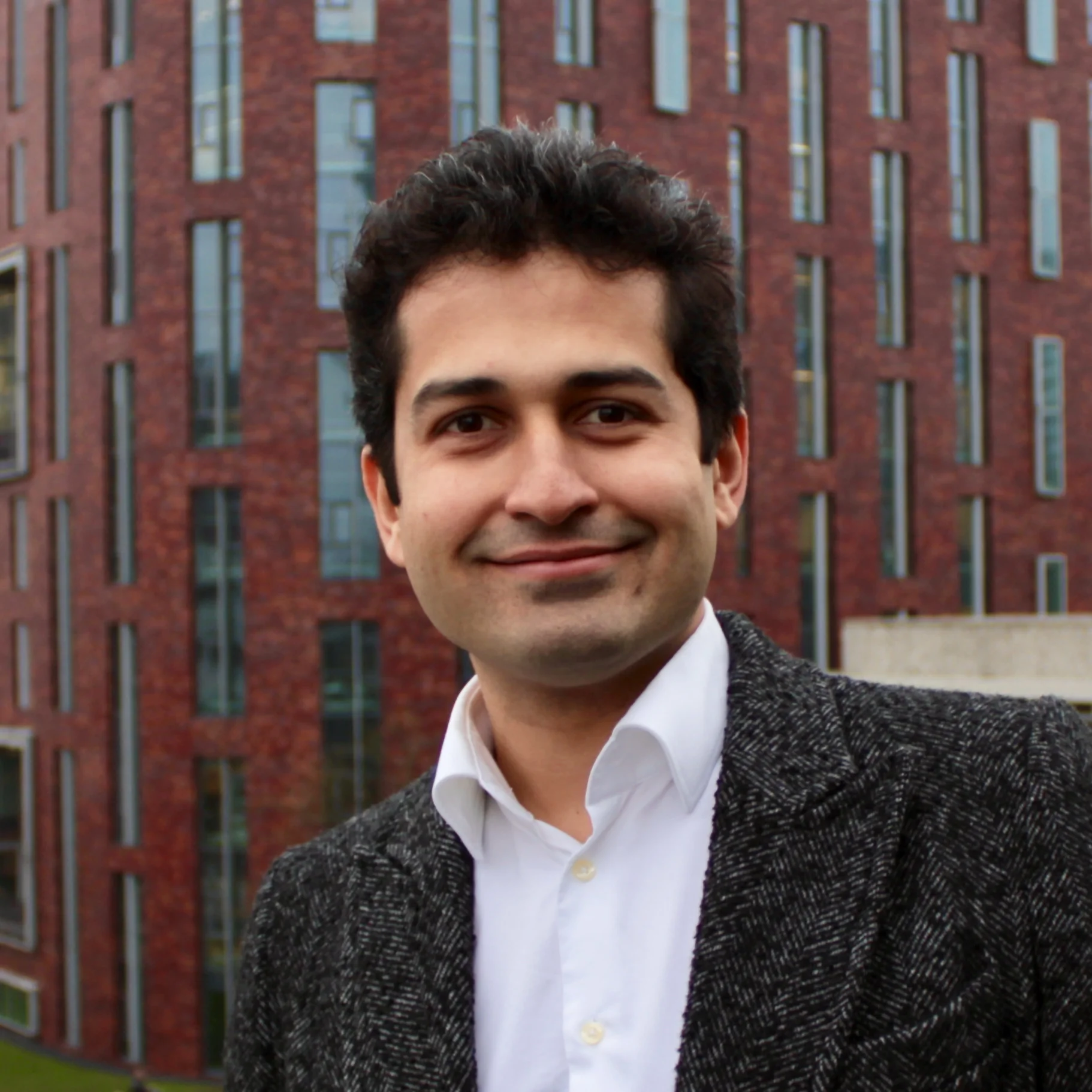 Mehdi Farza PhD. CEO, Field expert.