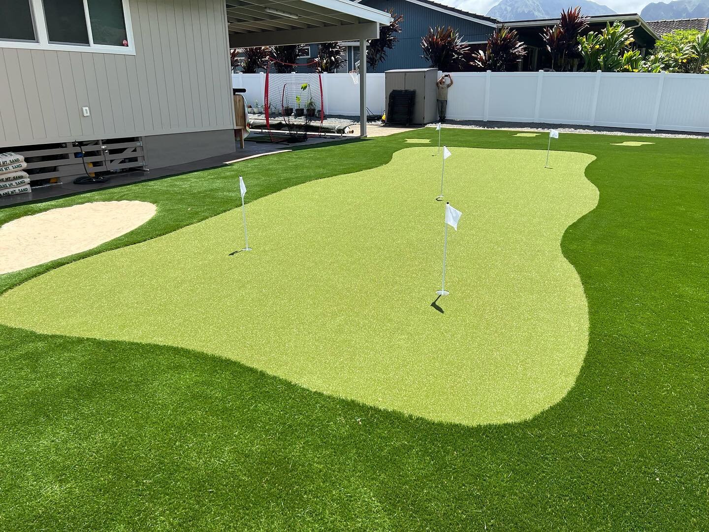 🏌🏽⛳️ #5931864
#SYNlawnOahu #Hawaiilandscaping #SyntheticTurf #ArtificialGrass #Turf #Grass #SynLawn #lifetimewarranty #biobasedproducts #savewater #savetime #getyourweekendsback #Alohaeveryday #SYNLawn #ArchitectKit #commerciallandscaping  #greenes