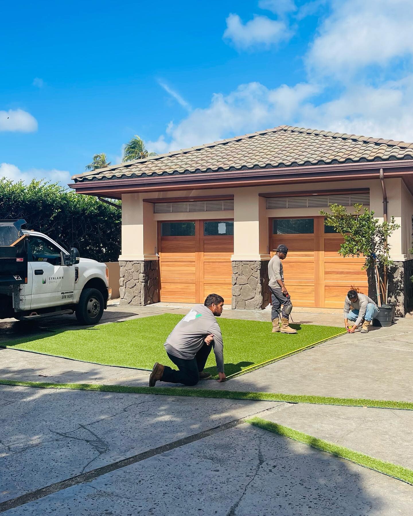 Our bio based products are the way to go, give us a call for your estimate today. ♻️ #5931864
#SYNlawnOahu #Hawaiilandscaping #SyntheticTurf #ArtificialGrass #Turf #Grass #SynLawn #lifetimewarranty #biobasedproducts #savewater #savetime #getyourweeke