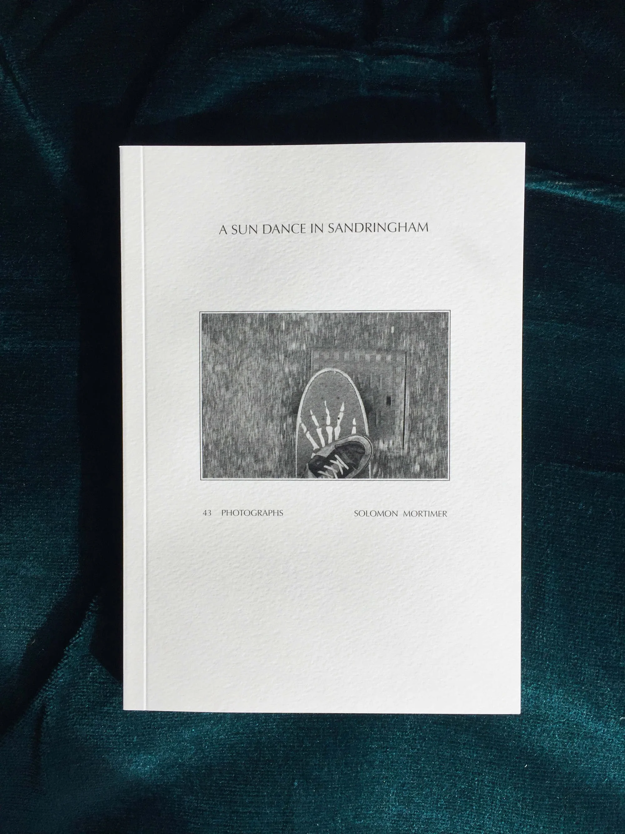  Solomon Mortimer,  A Sun Dance in Sandringham  cover 