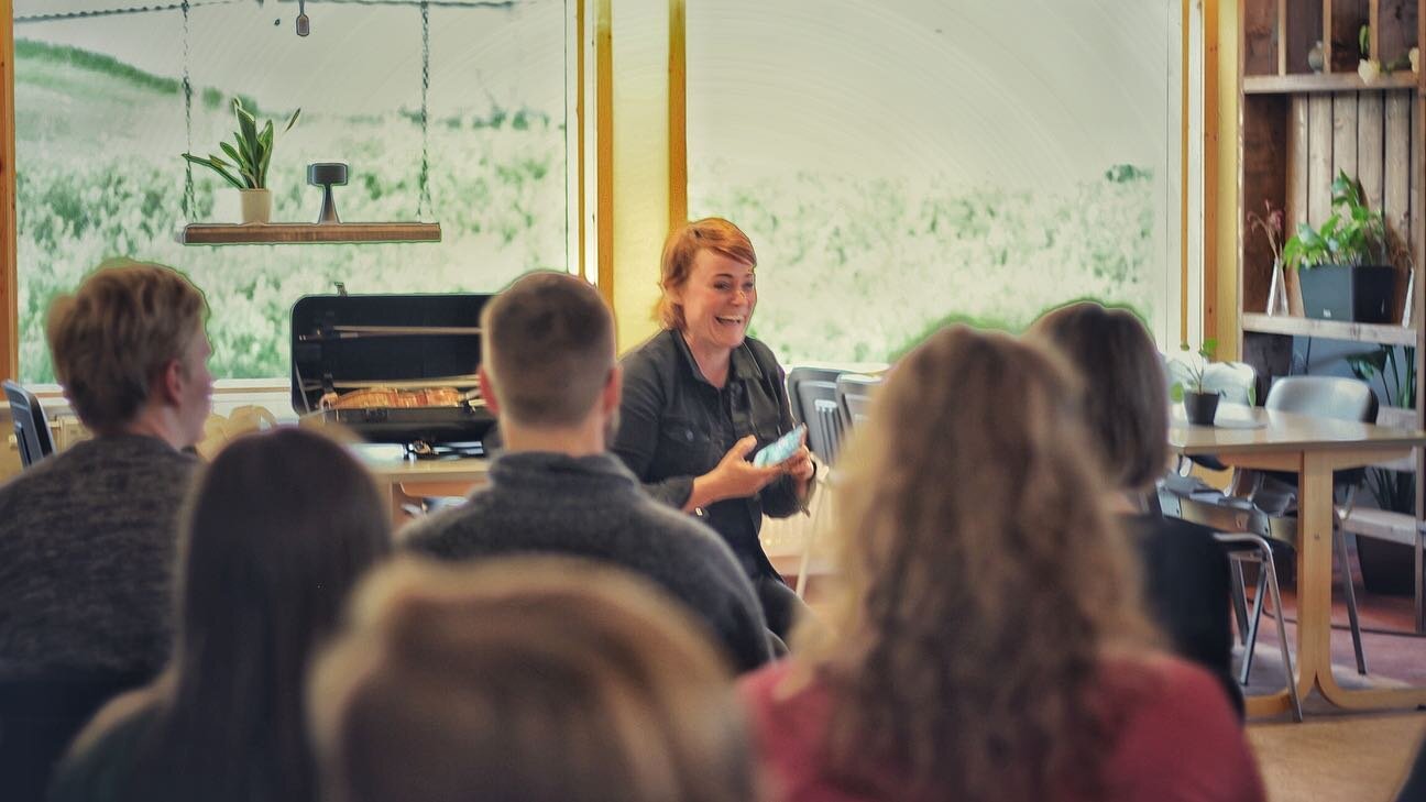 We&rsquo;ve been lucky to invite lovely @rfurebotten for our &sbquo;meet the artist&lsquo; concert series. How to become a pro musician aswell is something we&rsquo;re dealing with here at @ethnonorway . What artist would you like to get invited to t