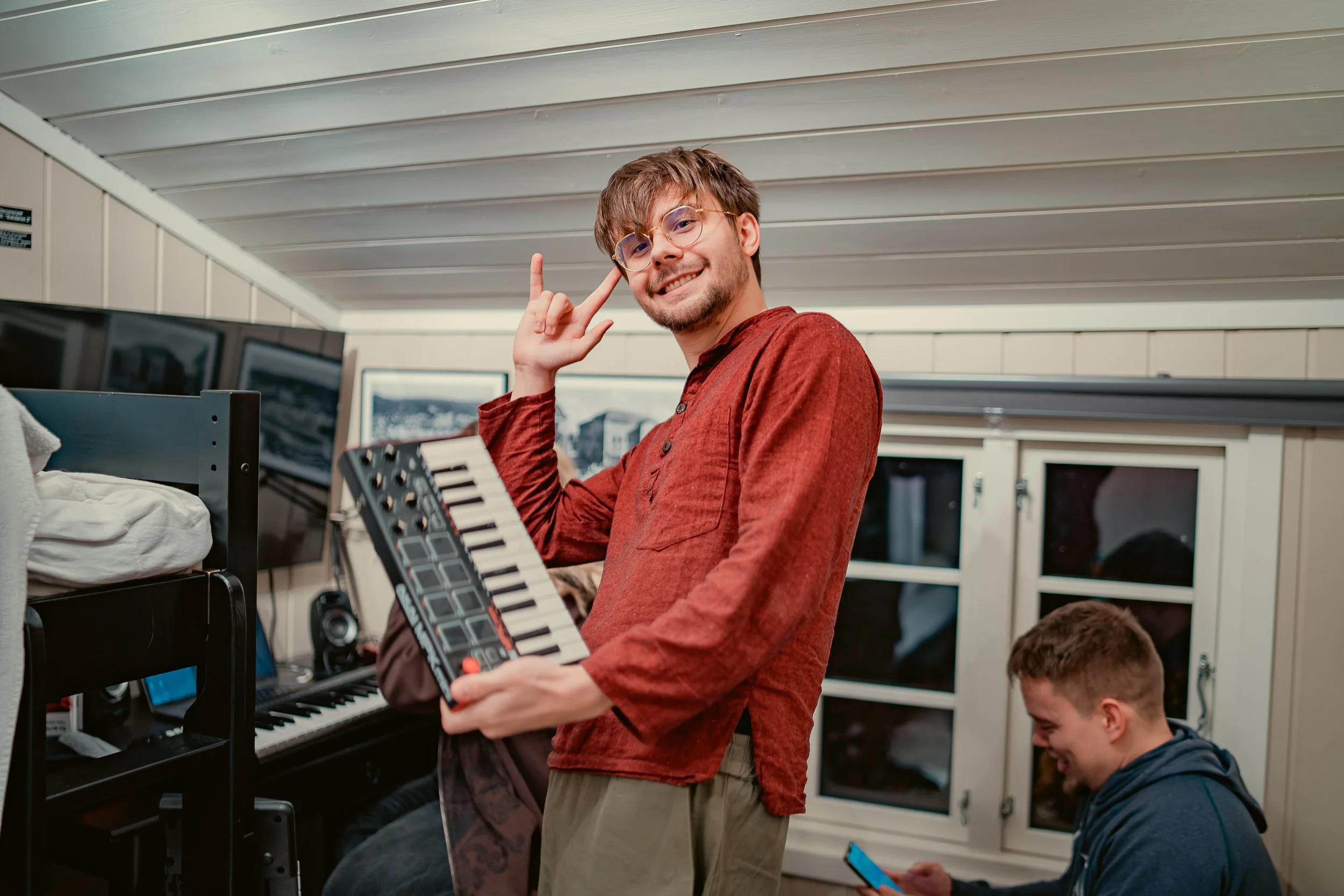 Join the Sámi songwriting camp Dolvot