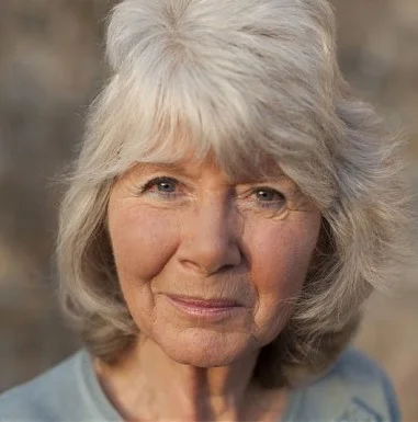 jilly_cooper_2709296b.jpg
