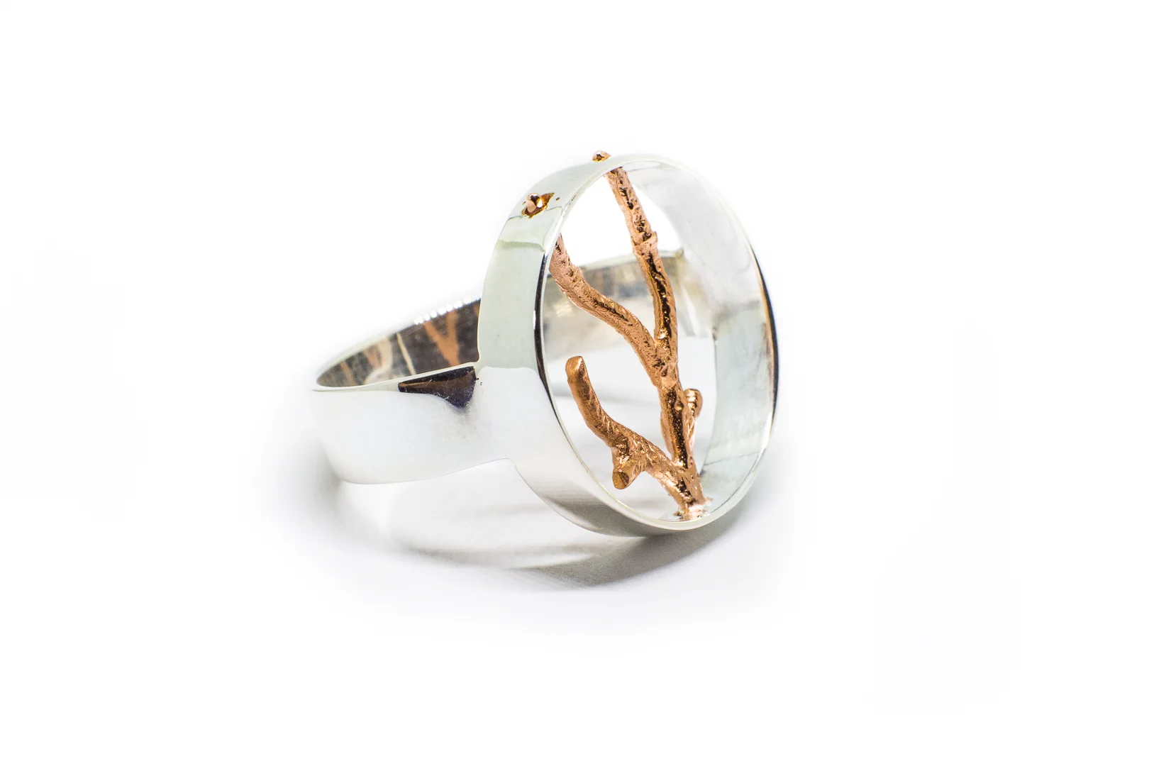 CORAL THU CIRCLE RING - ROSE CORAL (3 of 3).jpg