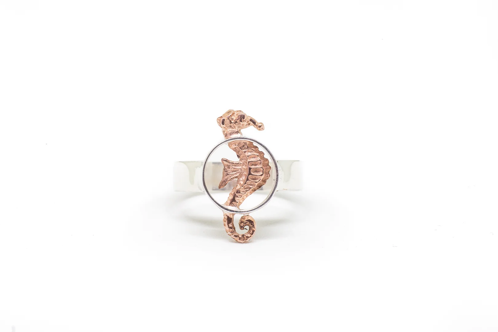 Seahorse through Circle Ring- Rose Seahorse 