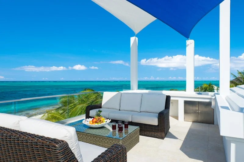 VillaCherryglassrailing.jpg