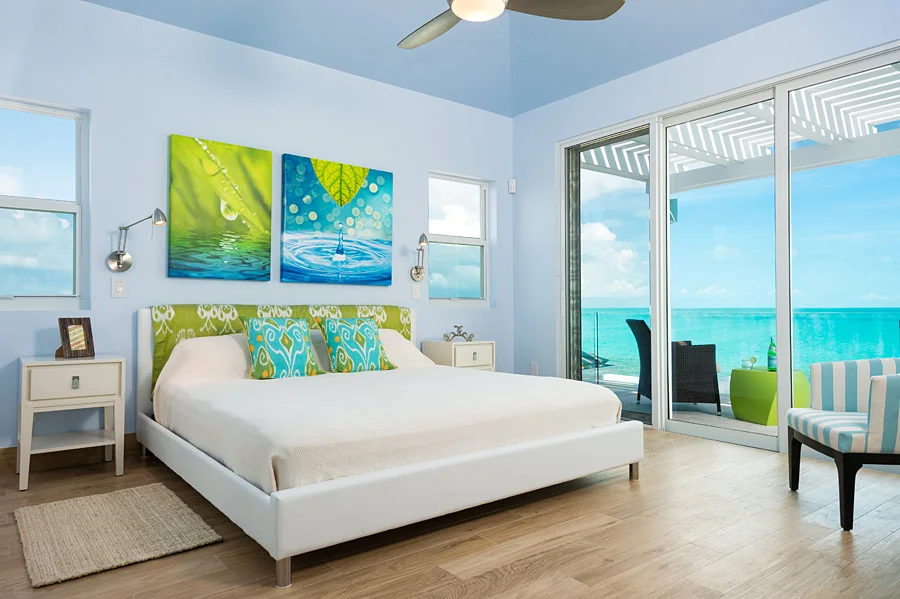 Plaza Door Villa_Isla.jpg