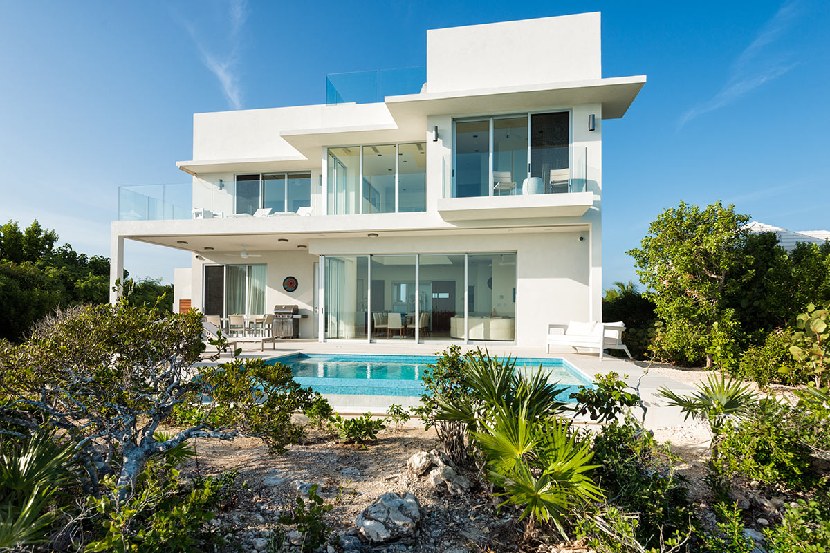 Villa Sol Y Luna SGD glass railing B.jpg