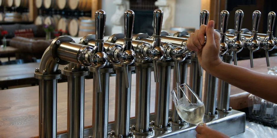 thumb.940x470.Vancouverwinetapfeature.jpg