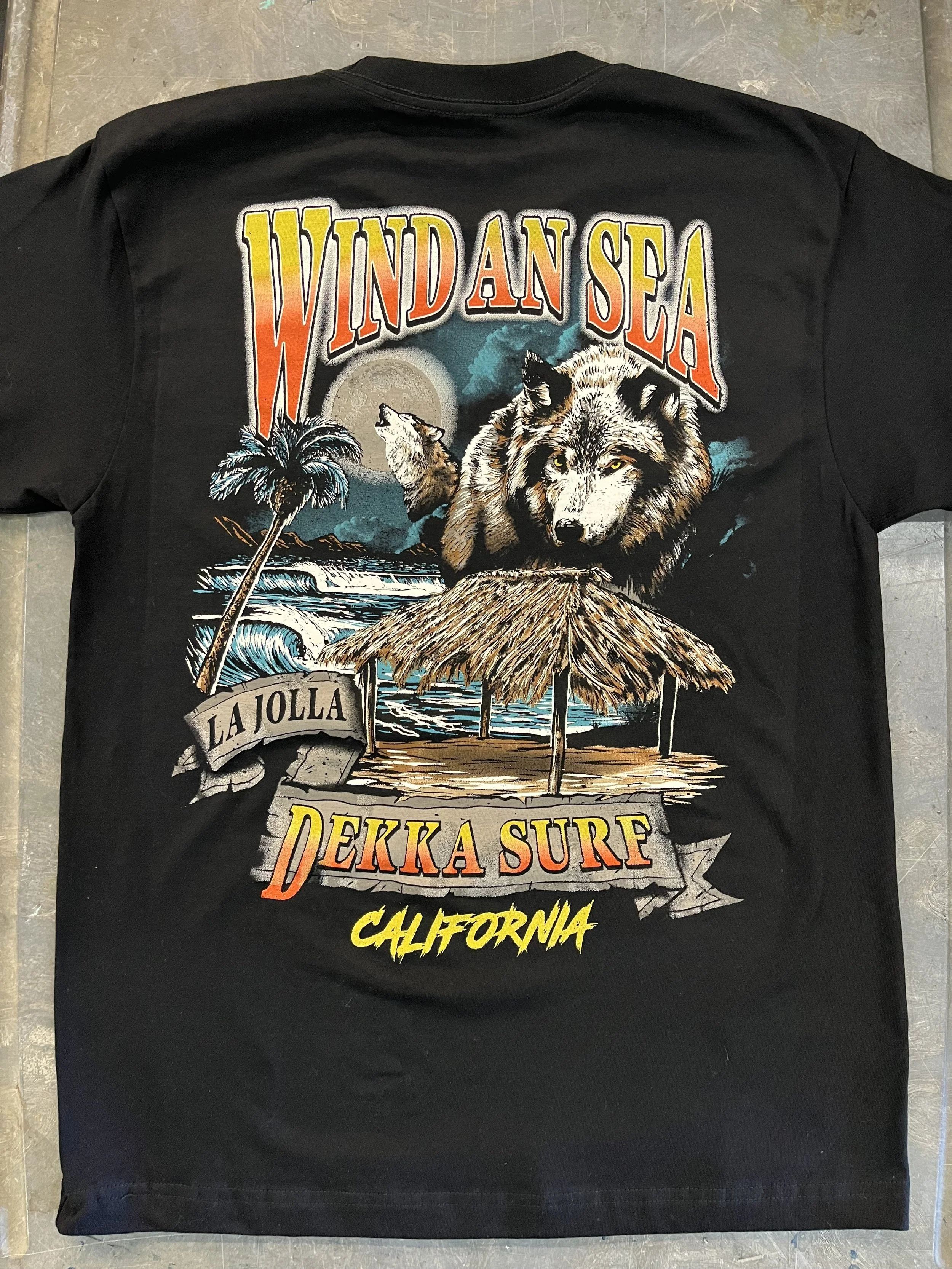 WOLF TEE